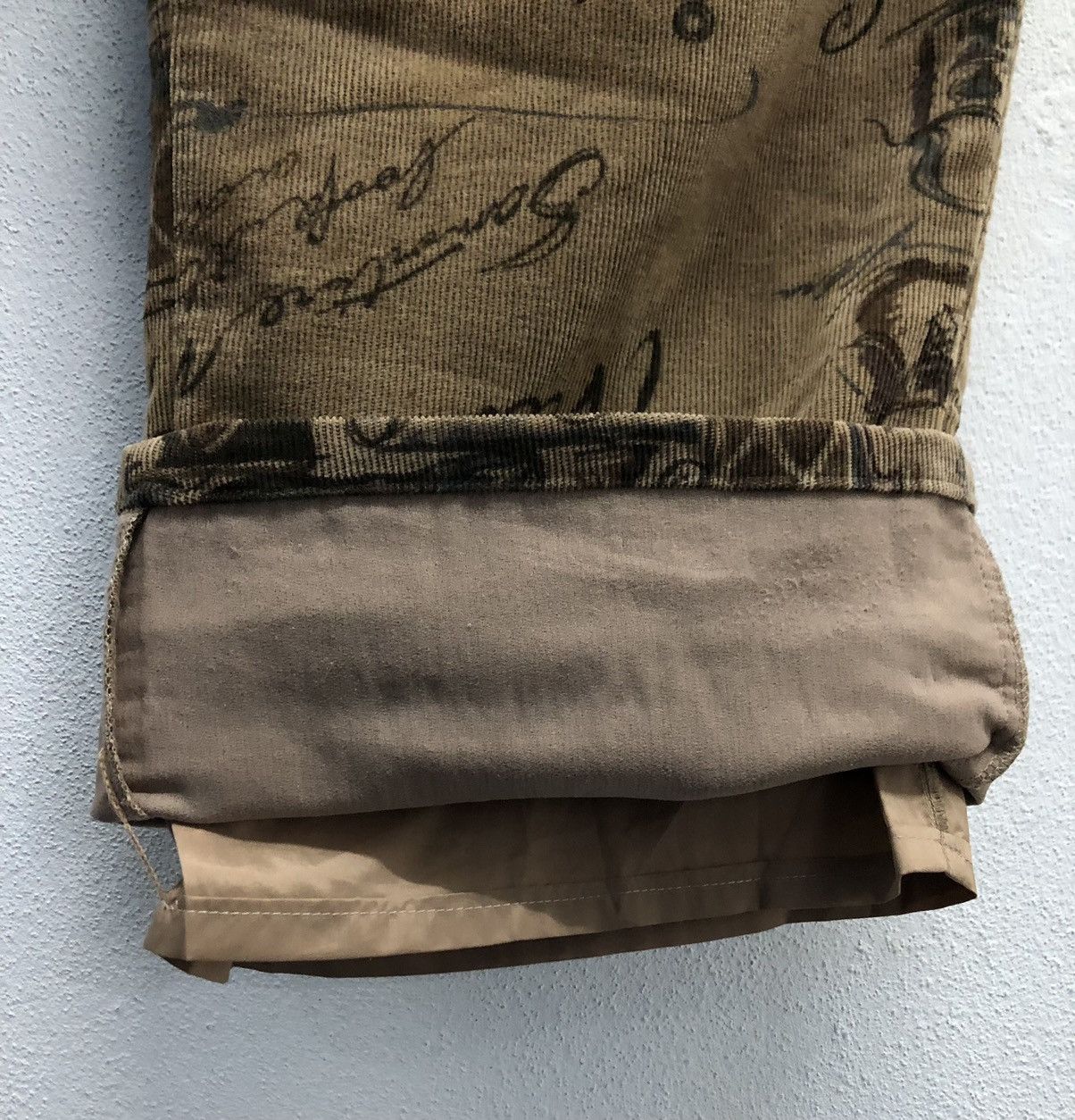 Japanese Brand Vintage Beige Graphic Print Cropped Pants Size 30" / US 8 / IT 44 - 10 Thumbnail