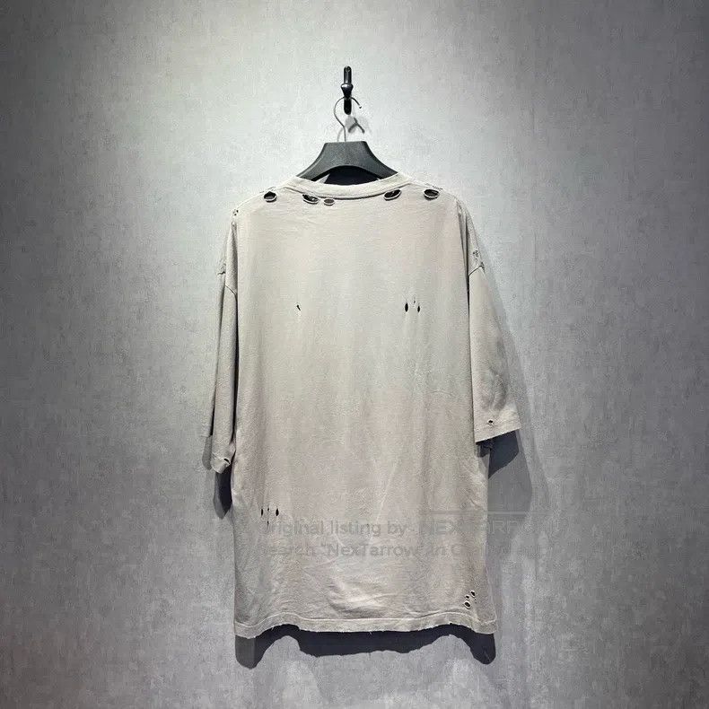 Balenciaga Balenciaga Blurred logo printed distressed short-sleeved T Size US XXS / EU 40 - 2 Thumbnail