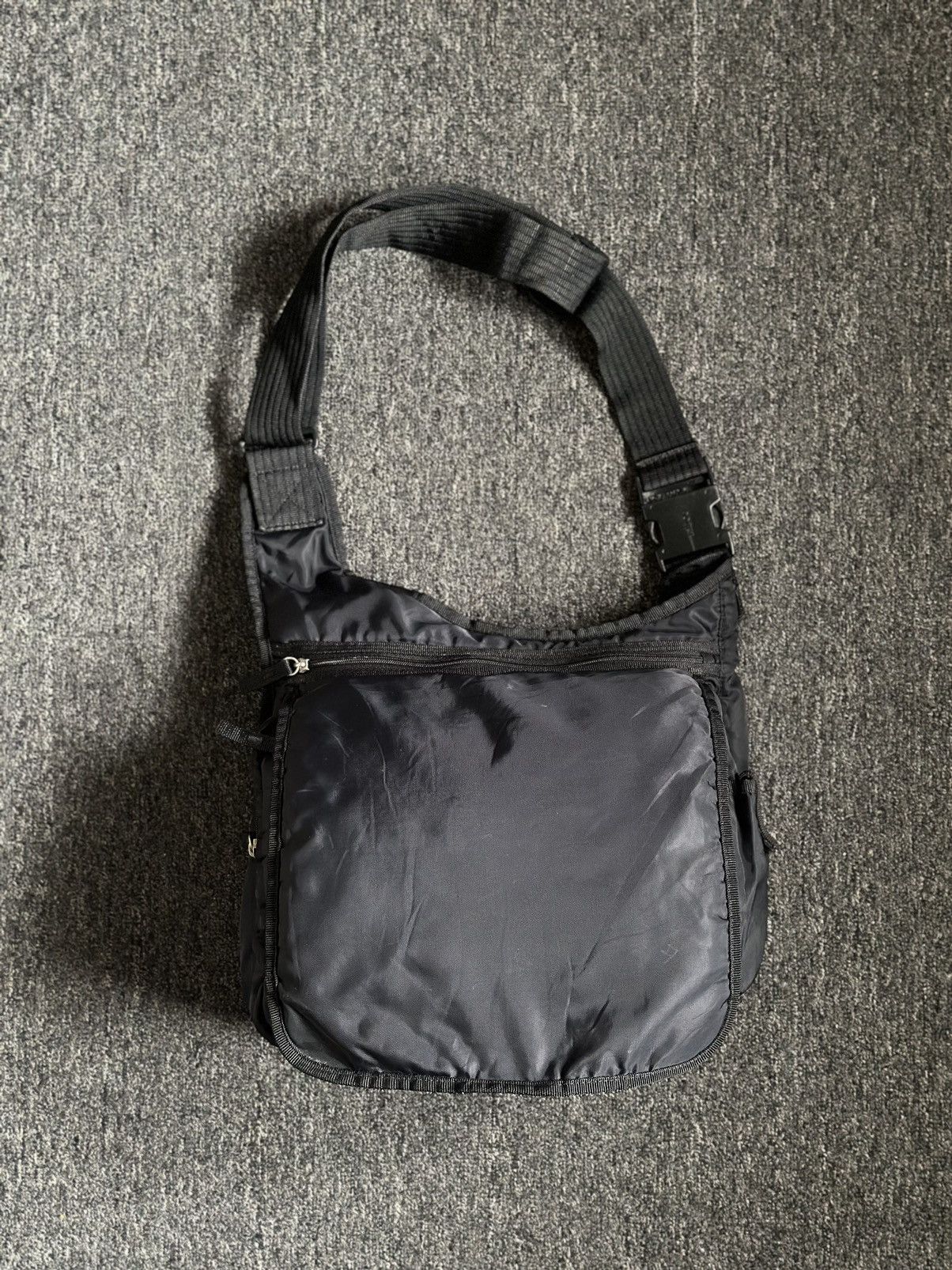 Avant Garde x Bag Very Uniqlo Y2K Gorpcore Crossbody Bag in Black, Men's
