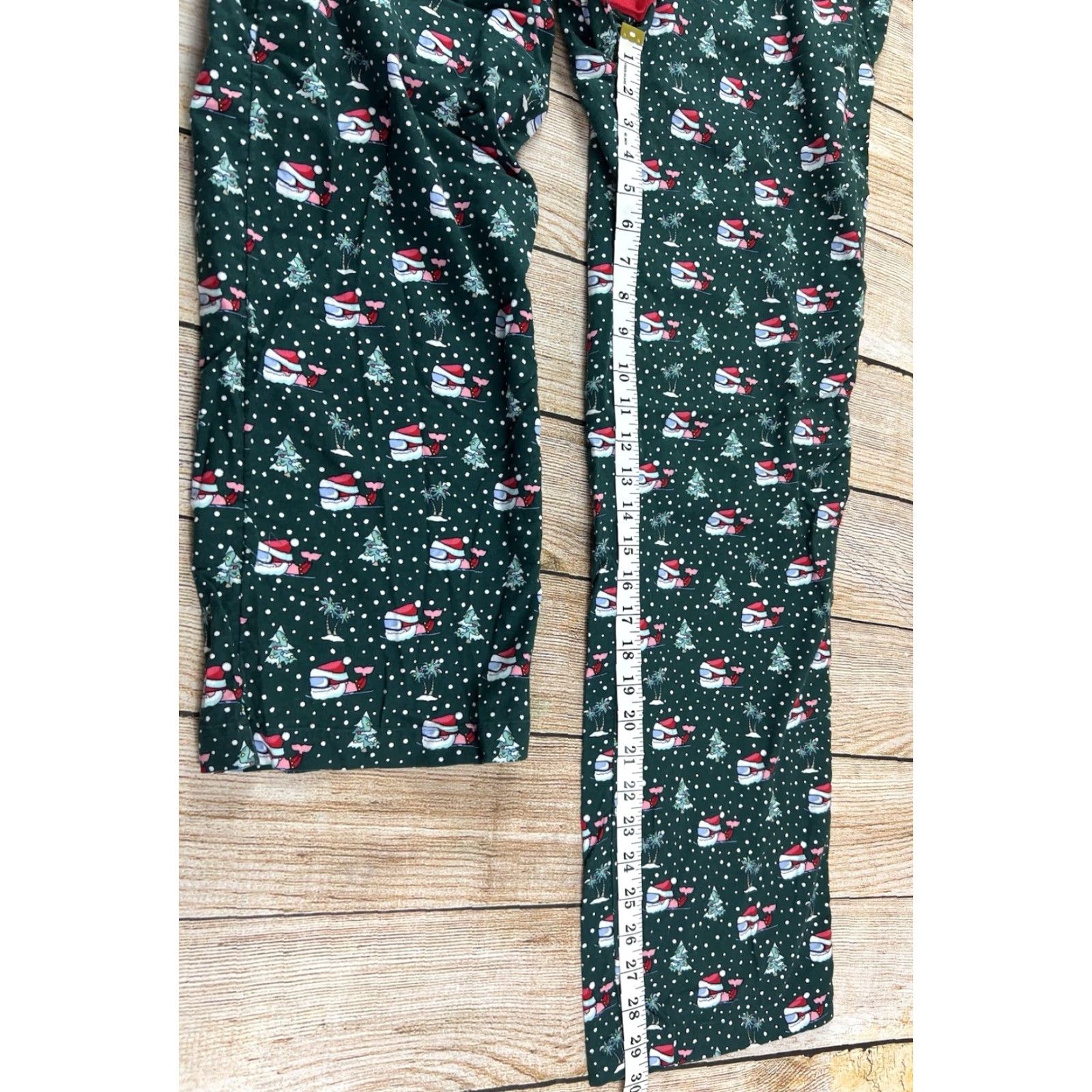Vineyard Vines Vineyard Vines Pajama Pants Unisex Adults XS Green Christmas Santa Skiing Holiday Size US 27 - 6 Thumbnail