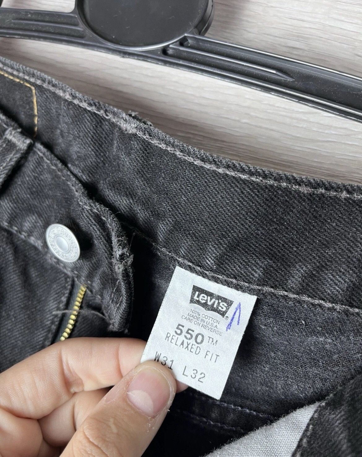 Levi's Avant garde jeans Levi’s 550 relaxed Fit Mede in USA 🇺🇸 Size US 31 - 8 Thumbnail