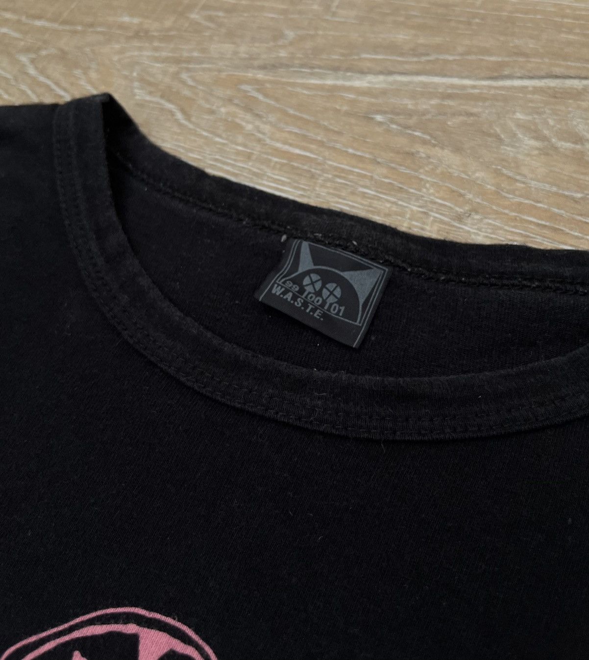 Band Tees RADIOHEAD 1997 KICKING SQUEALING GUCCI LITTLE PIGGY T-SHIRT Size US L / EU 52-54 / 3 - 4 Thumbnail