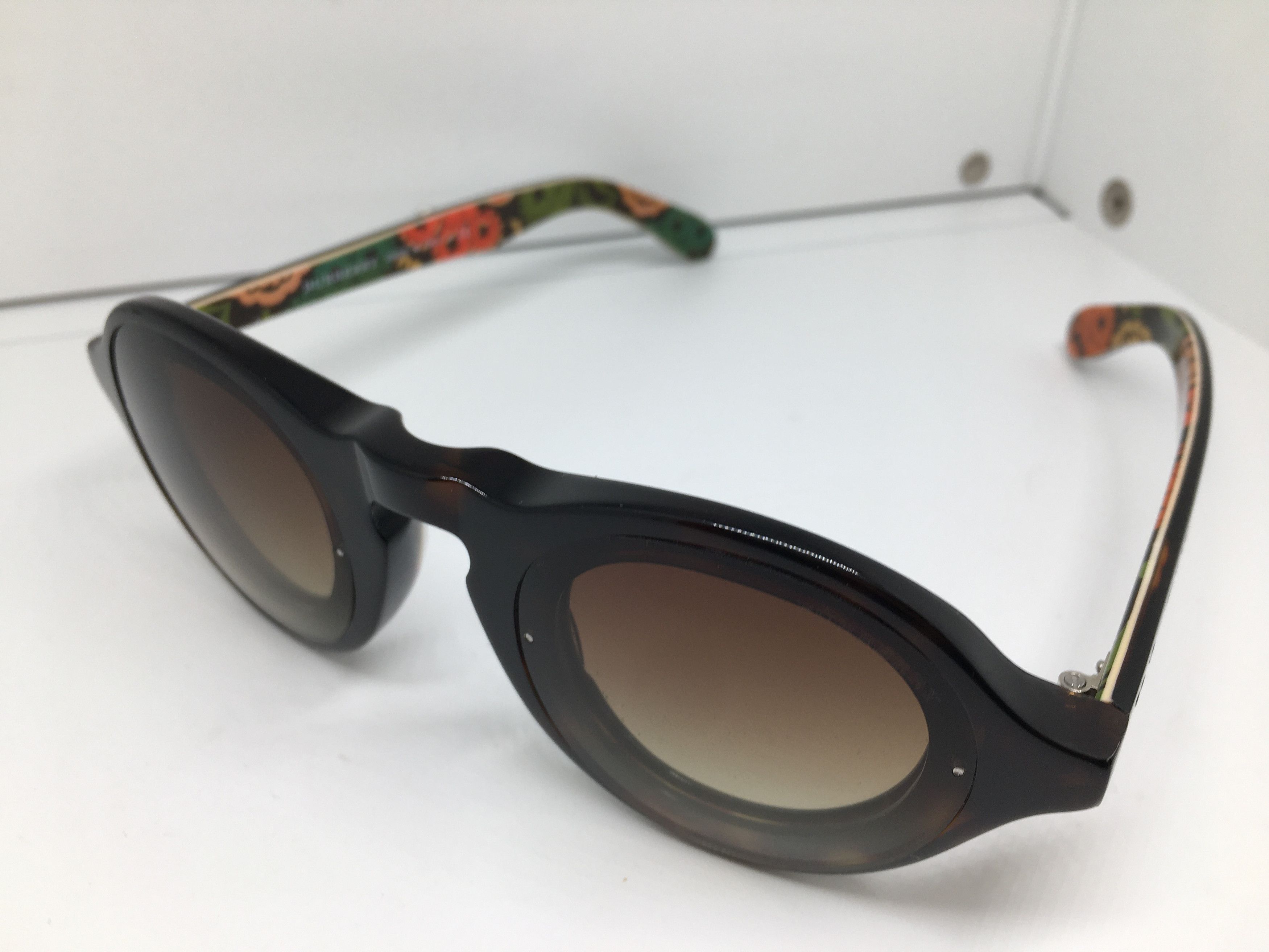 Burberry Handmade Burberry B4215 Keyhole Bridge Sunglasses Frame Size ONE SIZE - 3 Thumbnail