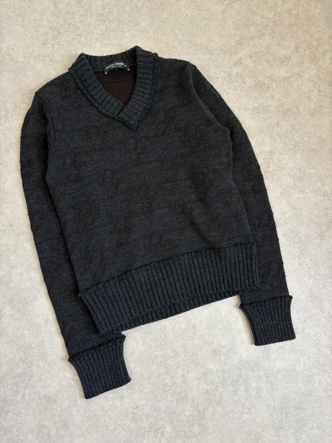 Dolce & Gabbana 2000s Dolce & Gabbana Dark Grey Signature V-Neck Wool Sweater Size US XS / EU 42 / 0 - 4 Thumbnail
