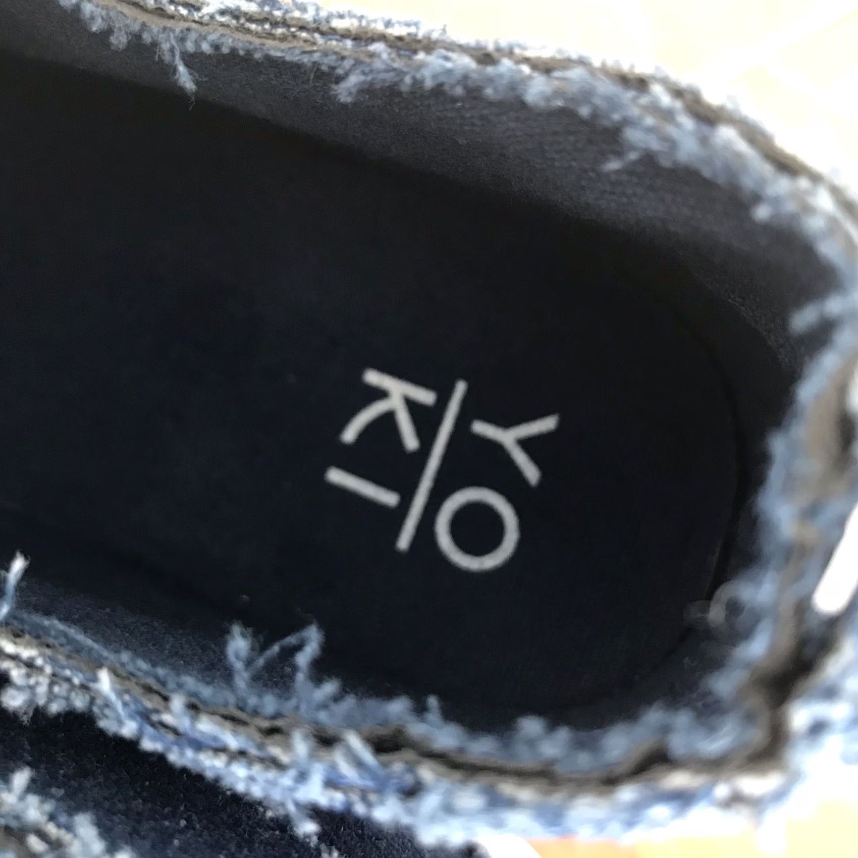 Vintage Yoki Women Navy Blue Bentley Distressed Studded Slip-On Comfort Sneakers 8 Size US 8 / IT 38 - 5 Thumbnail