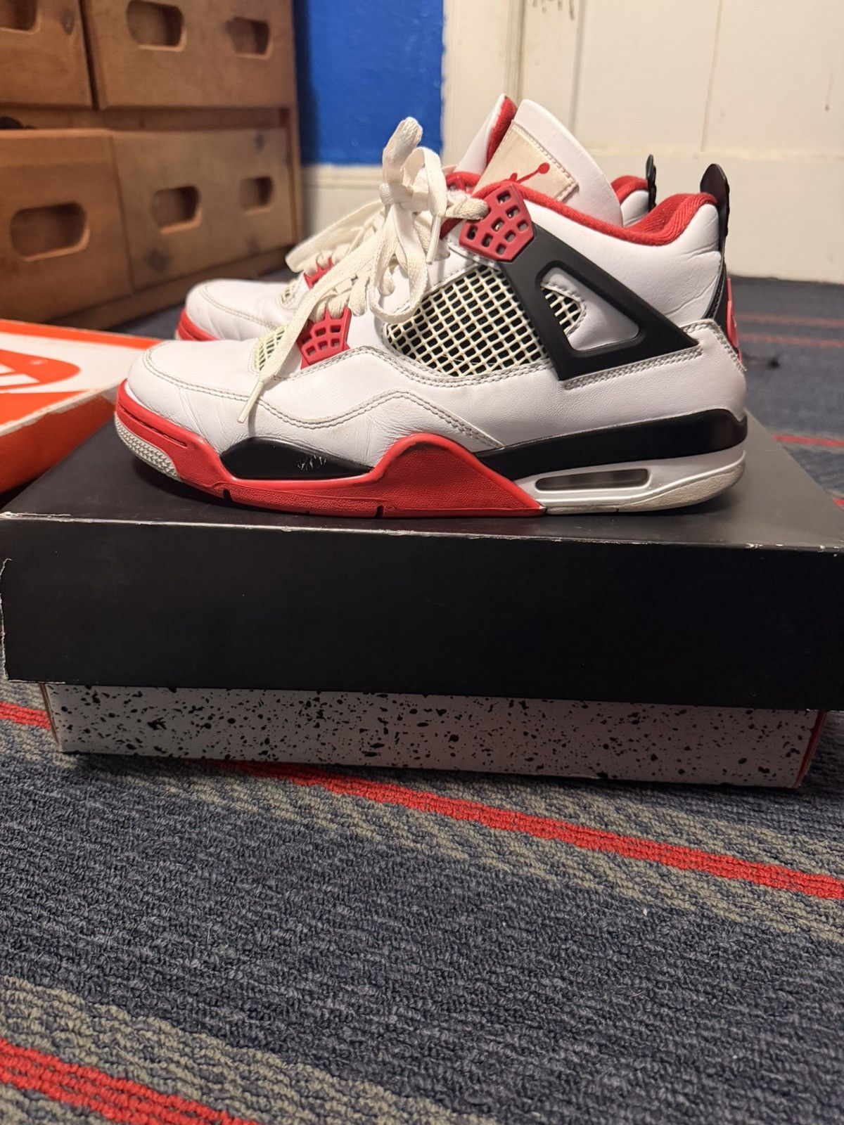Jordan Brand 2020 Jordan 4 Fire Red Size US 10.5 / EU 43-44 - 7 Thumbnail