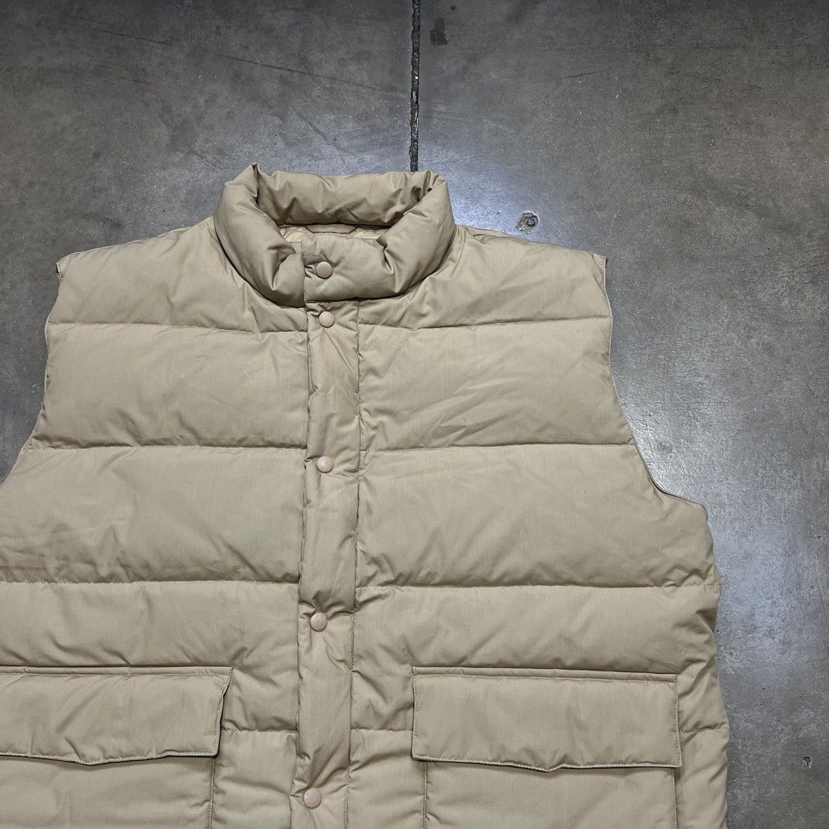 Vintage Vintage 90s Puffer Vest Button Up Down Utility Gorpcore Boxy Size US XL / EU 56 / 4 - 3 Thumbnail
