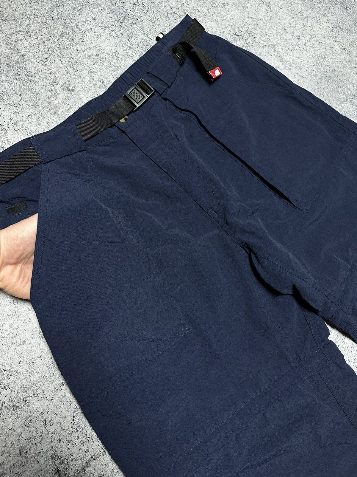 The North Face Vintage North Face Tracking Transformer Nylon Pants/Shorts Size US 34 / EU 50 - 4 Thumbnail