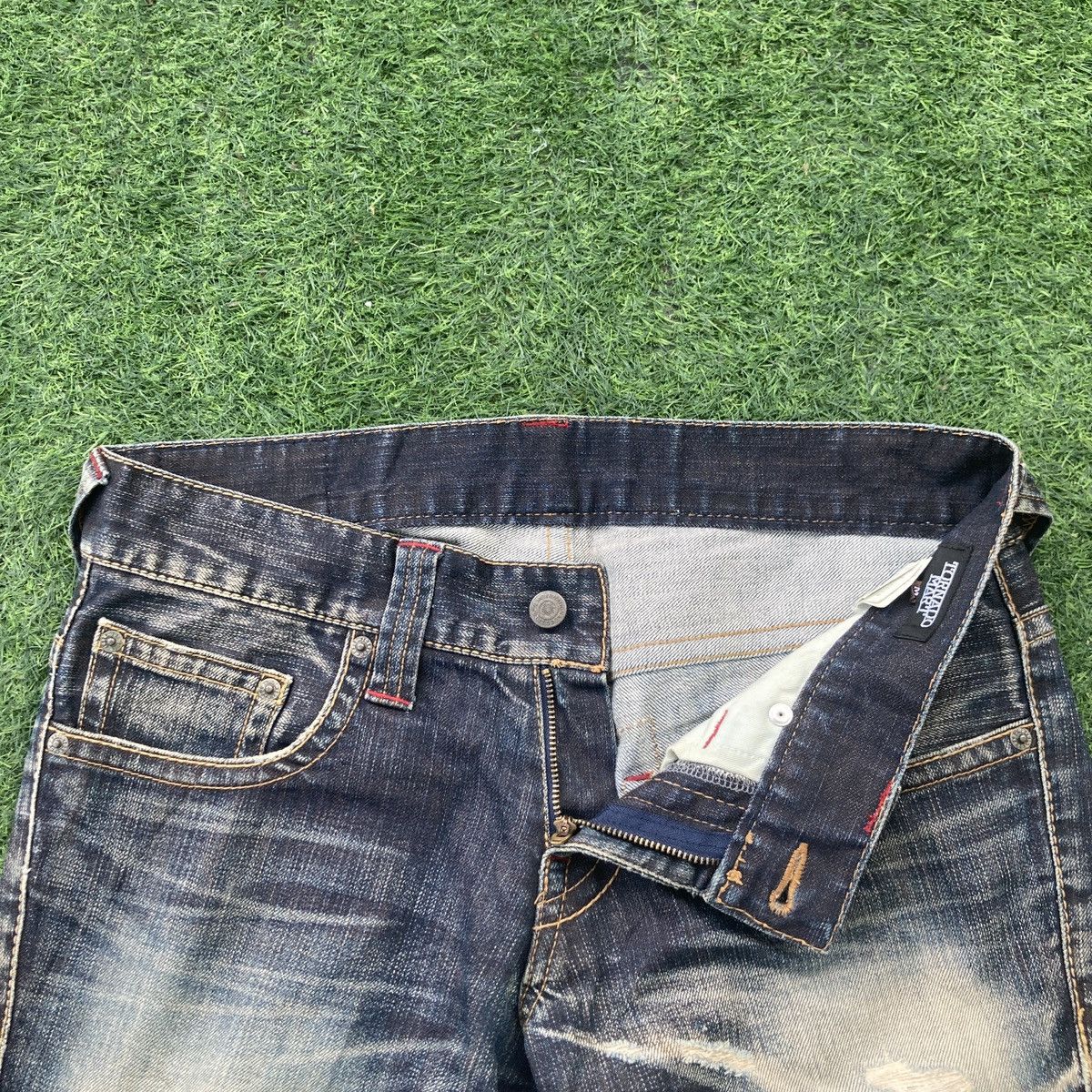 Tornado Mart TORNADO MART TWISTED FLARED LOW RISE BOOTCUTS DENIM Size US 33 - 4 Thumbnail