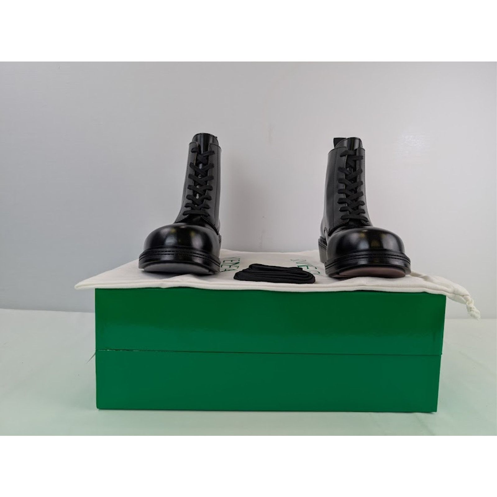 Bottega Veneta o1rshd1 Fireman Ankle Boots in Brushed Vinyl Black Size US 10 / EU 43 - 18 Thumbnail