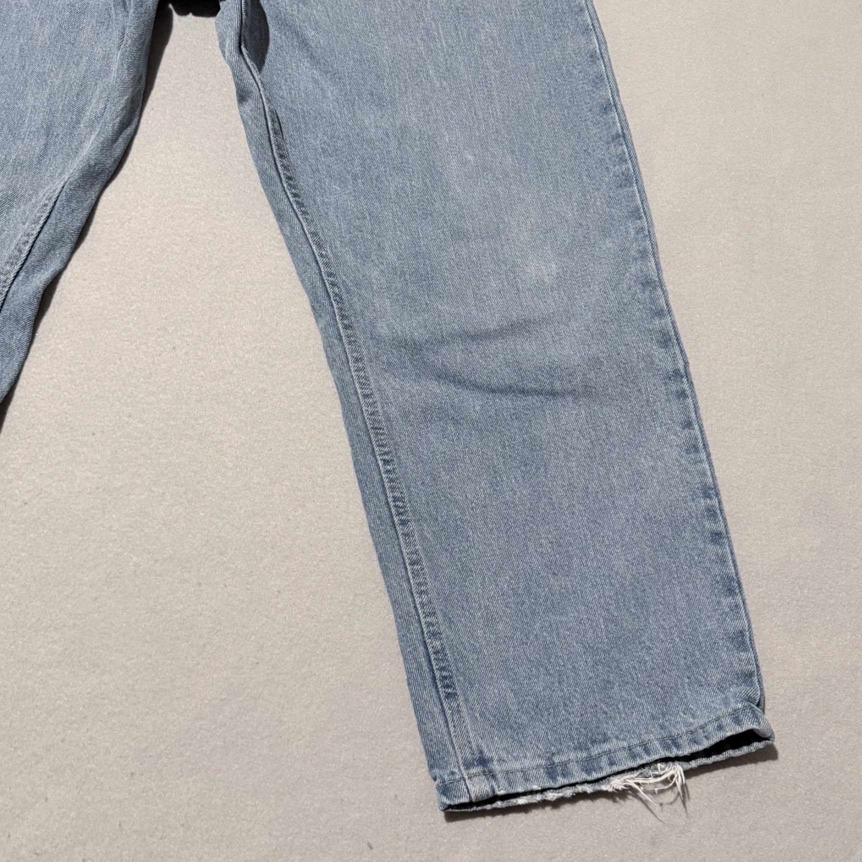 Wrangler Wrangler Jeans Men's Denim Light Wash Classic Straight Zip Fly 40x28 Size US 40 / EU 56 - 6 Thumbnail