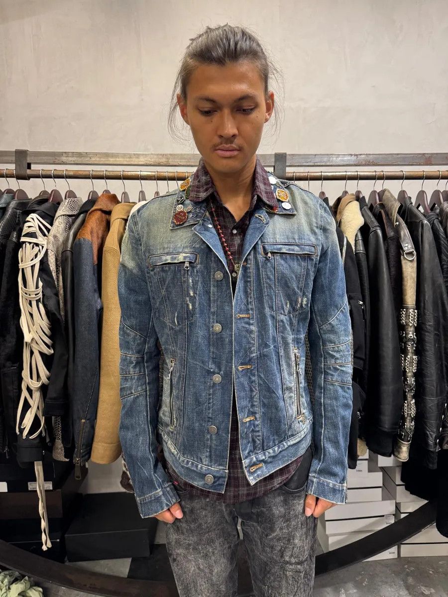Pierre Balmain SS2012 Pierre Balmain Winner Pins Faded Denim Jacket Size US M / EU 48-50 / 2 - 2 Thumbnail