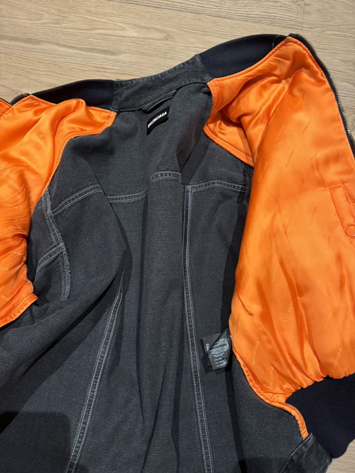 Balenciaga Balenciaga bomber jacket Size US L / EU 52-54 / 3 - 13 Thumbnail