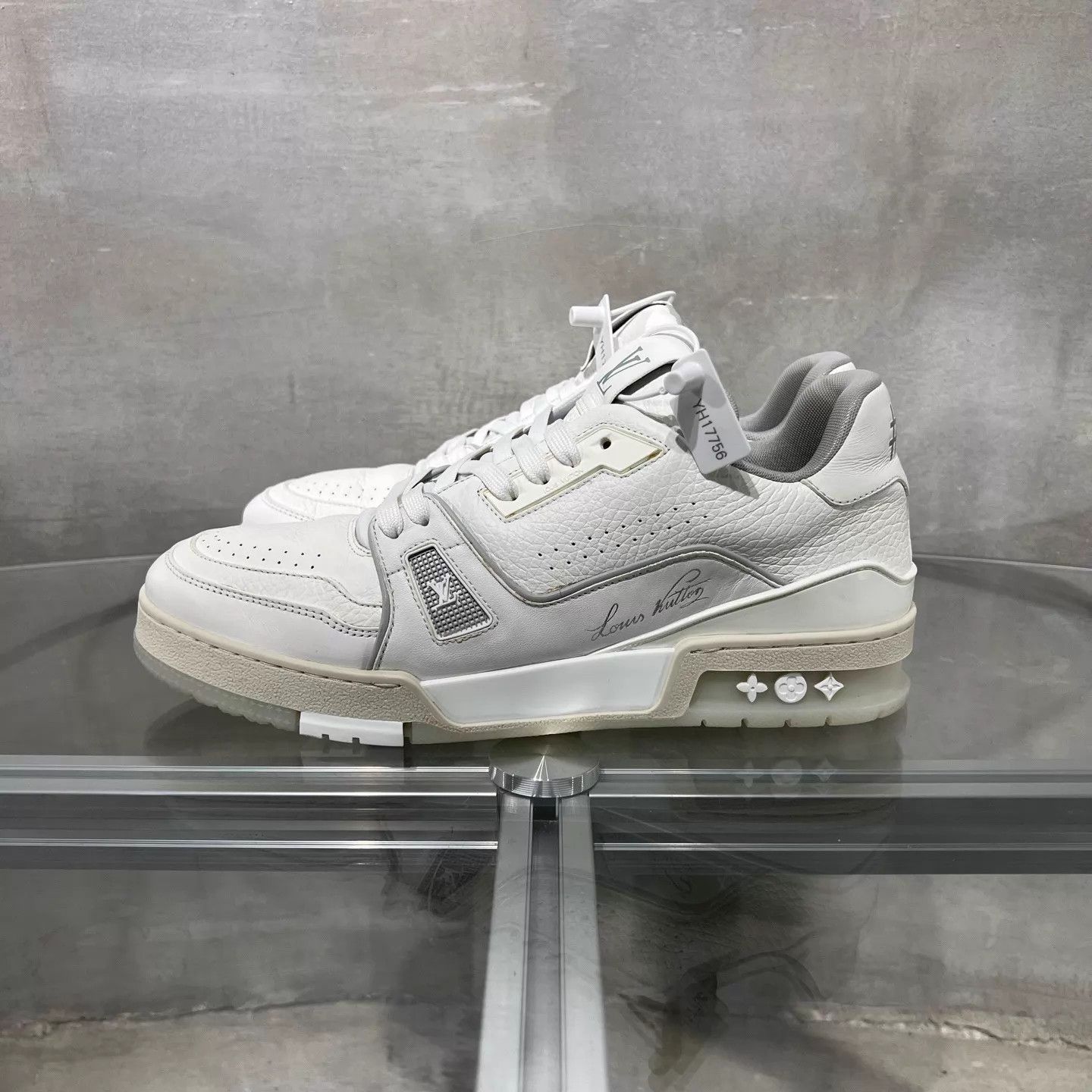 Louis Vuitton LV Trainer White Cement UK8/42 Size US 9 / EU 42 - 3 Thumbnail