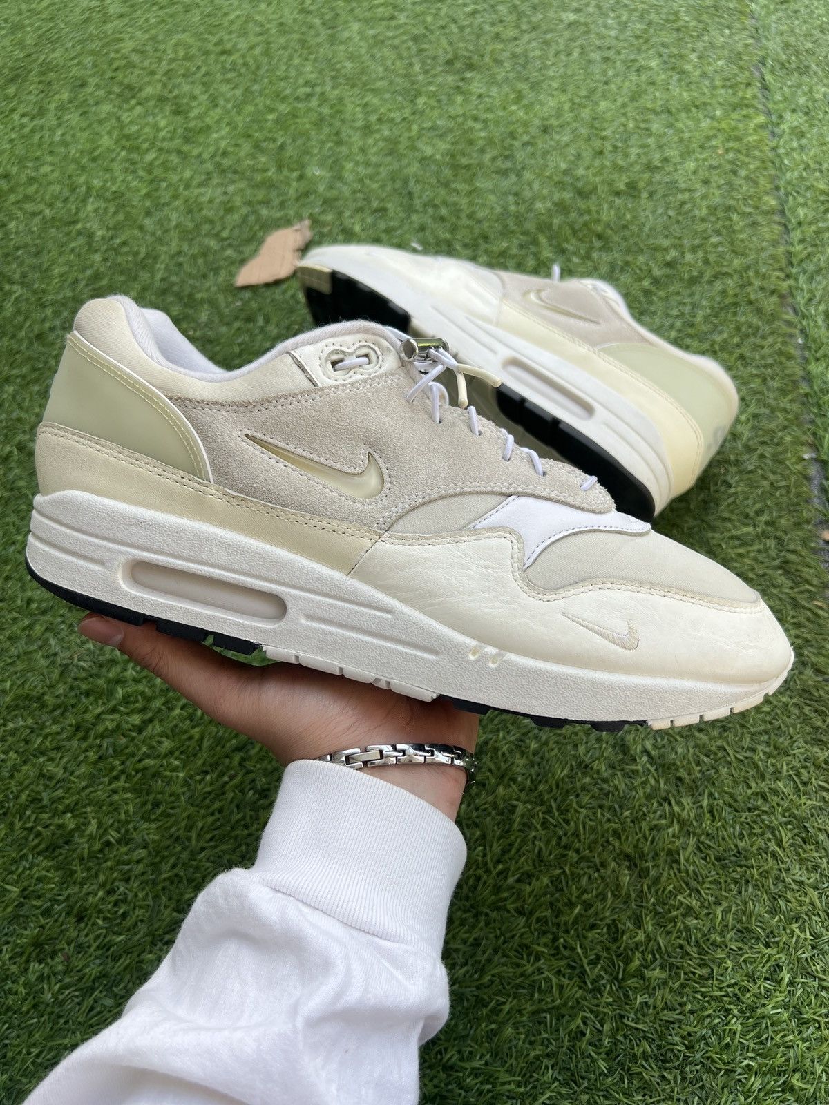 Nike Nike Air Max 1 Premium Hangul Day Coconut white DZ5317-121 Size US 10.5 / EU 43-44 - 1 Thumbnail