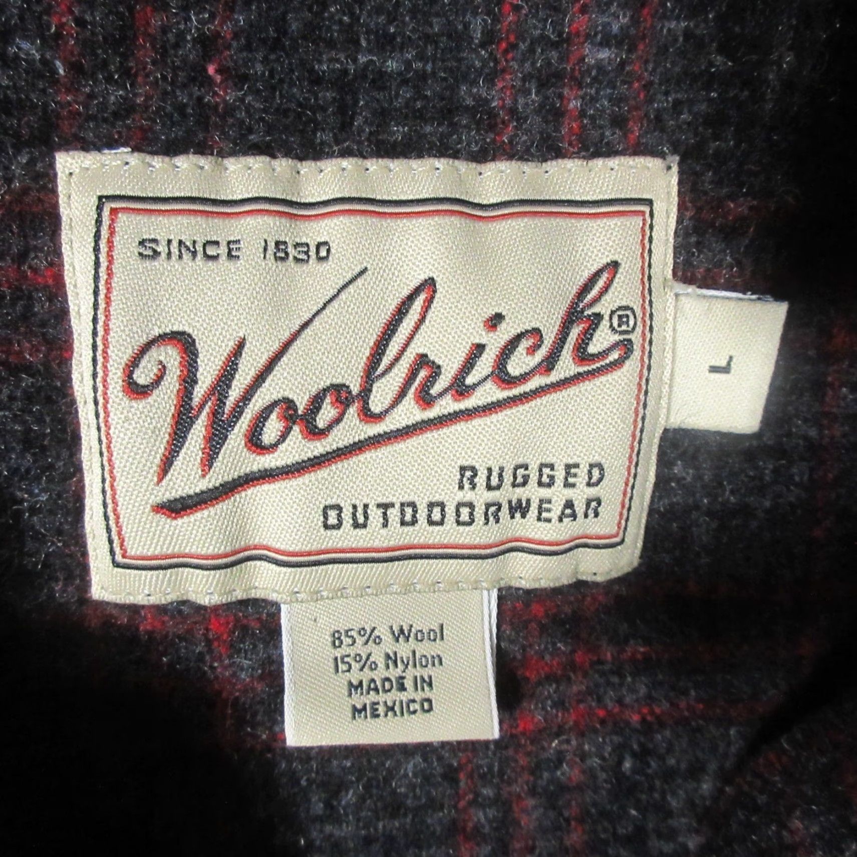 Vintage VINTAGE Woolrich Shirt Mens L Flannel Heavyweight Wool Blend Plaid Red Gray Button-Up Long Sleeve Pockets Casual Workwear Fall Winter Spring Size US L / EU 52-54 / 3 - 3 Thumbnail
