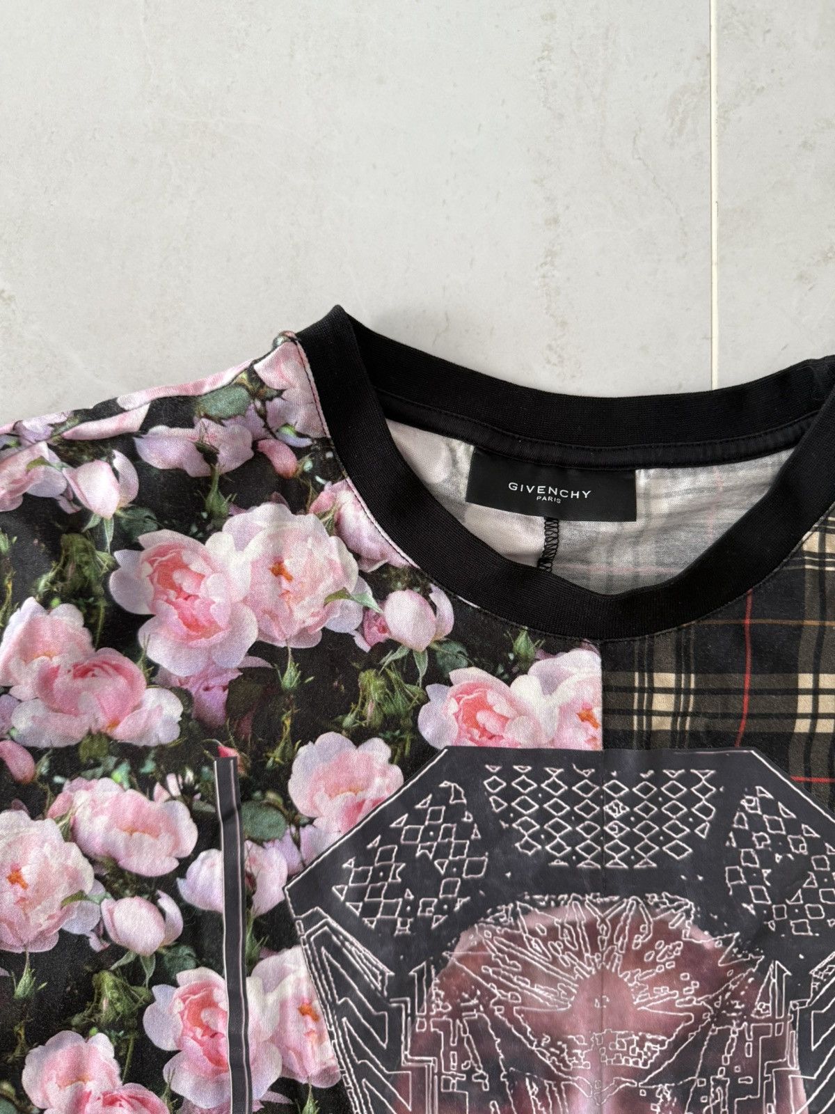 Givenchy Givenchy FW13 Rose Madonna Tshirt Sz.L Size US L / EU 52-54 / 3 - 3 Thumbnail