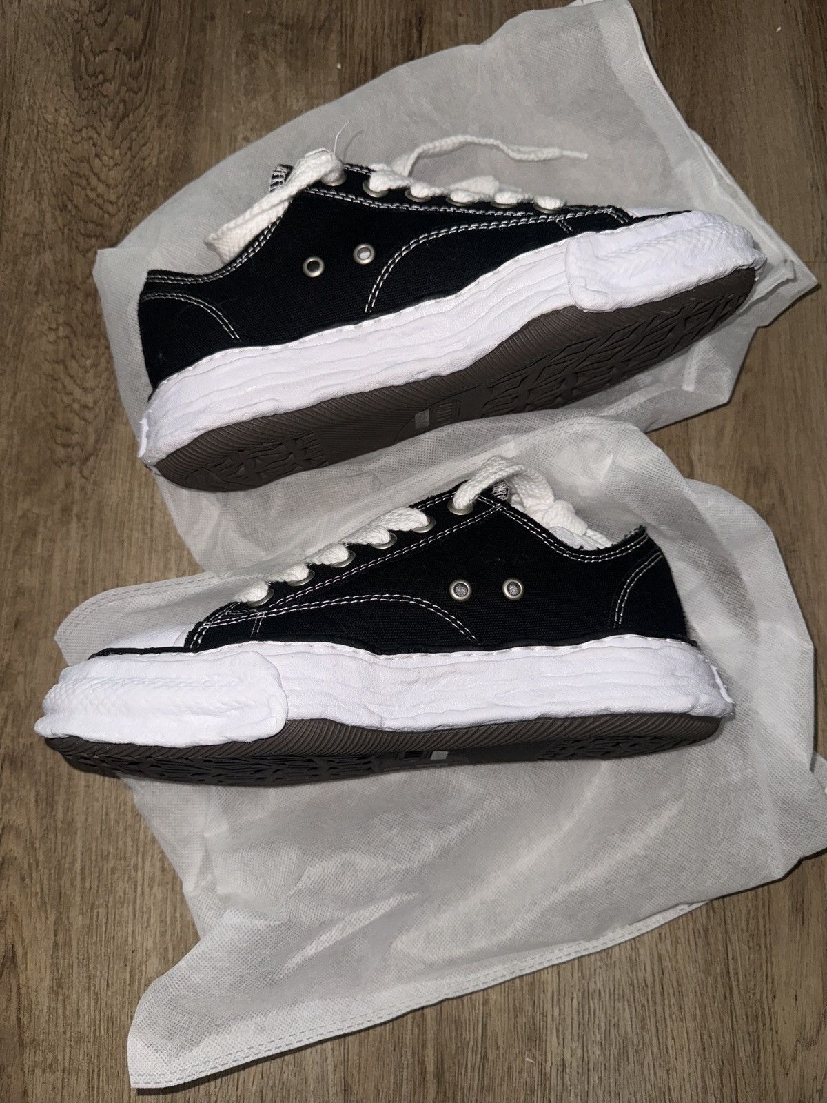 Maison MIHARA YASUHIRO Maison Mihara Low Top Sneakers Size US 8.5 / IT 38.5 - 3 Thumbnail