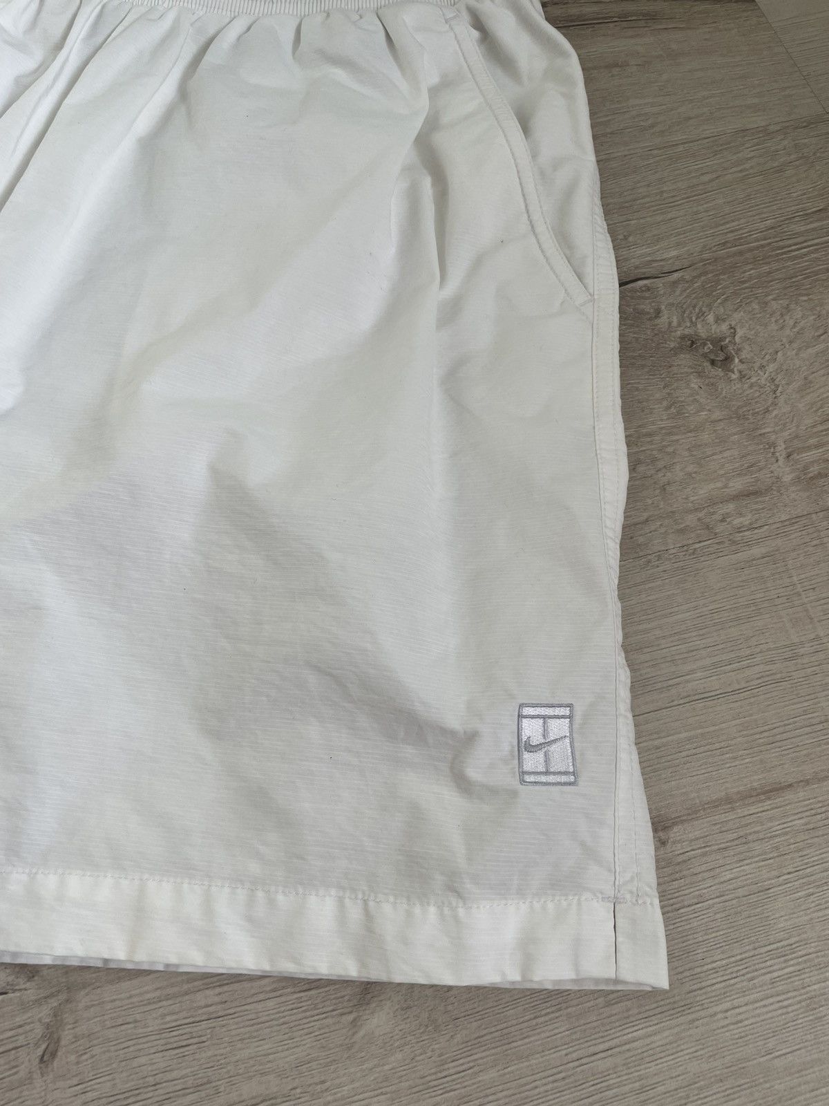 Nike Rare Vintage Nike Court Shorts White Nylon Tennis Golf Acg Size US 32 / EU 48 - 5 Thumbnail