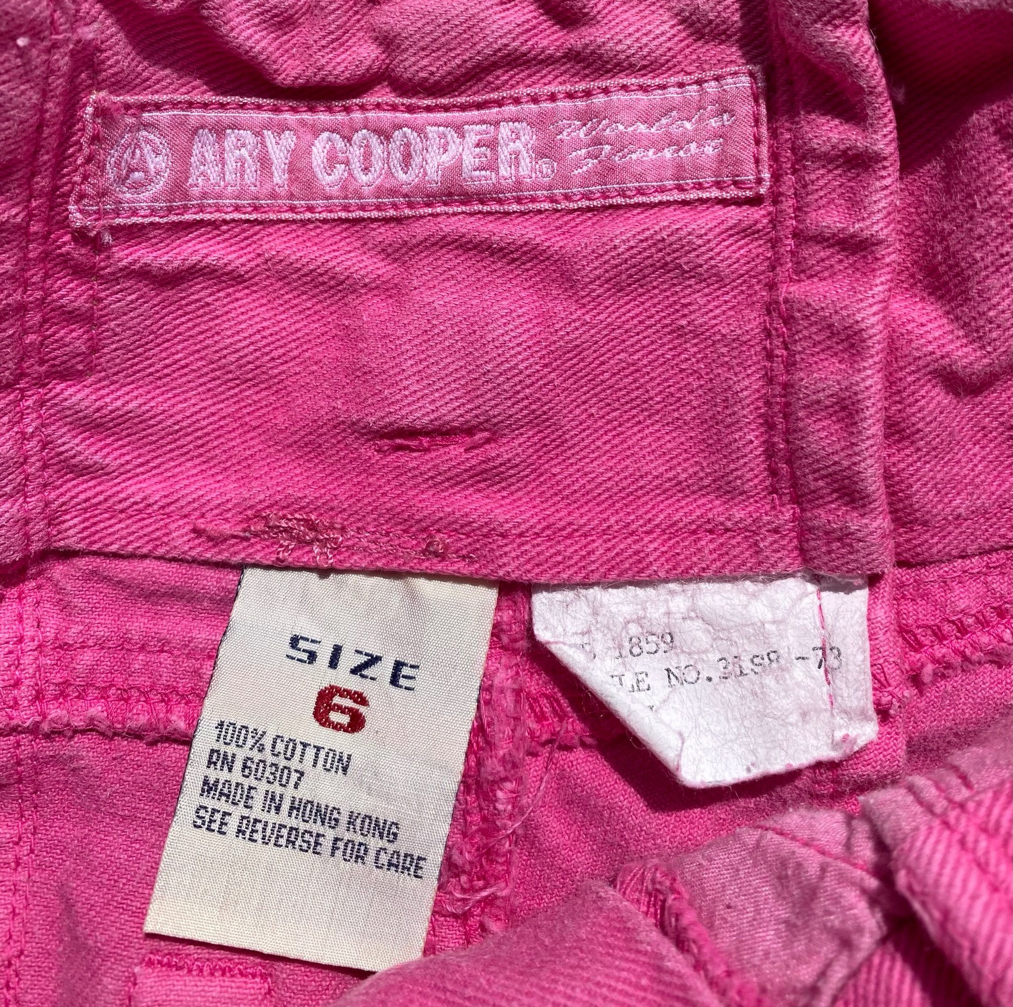 Vintage 80’s Hot Pink Paper Bag Waist Denim Shorts 24” Waist Size 24" / US 00 / IT 34 - 4 Thumbnail
