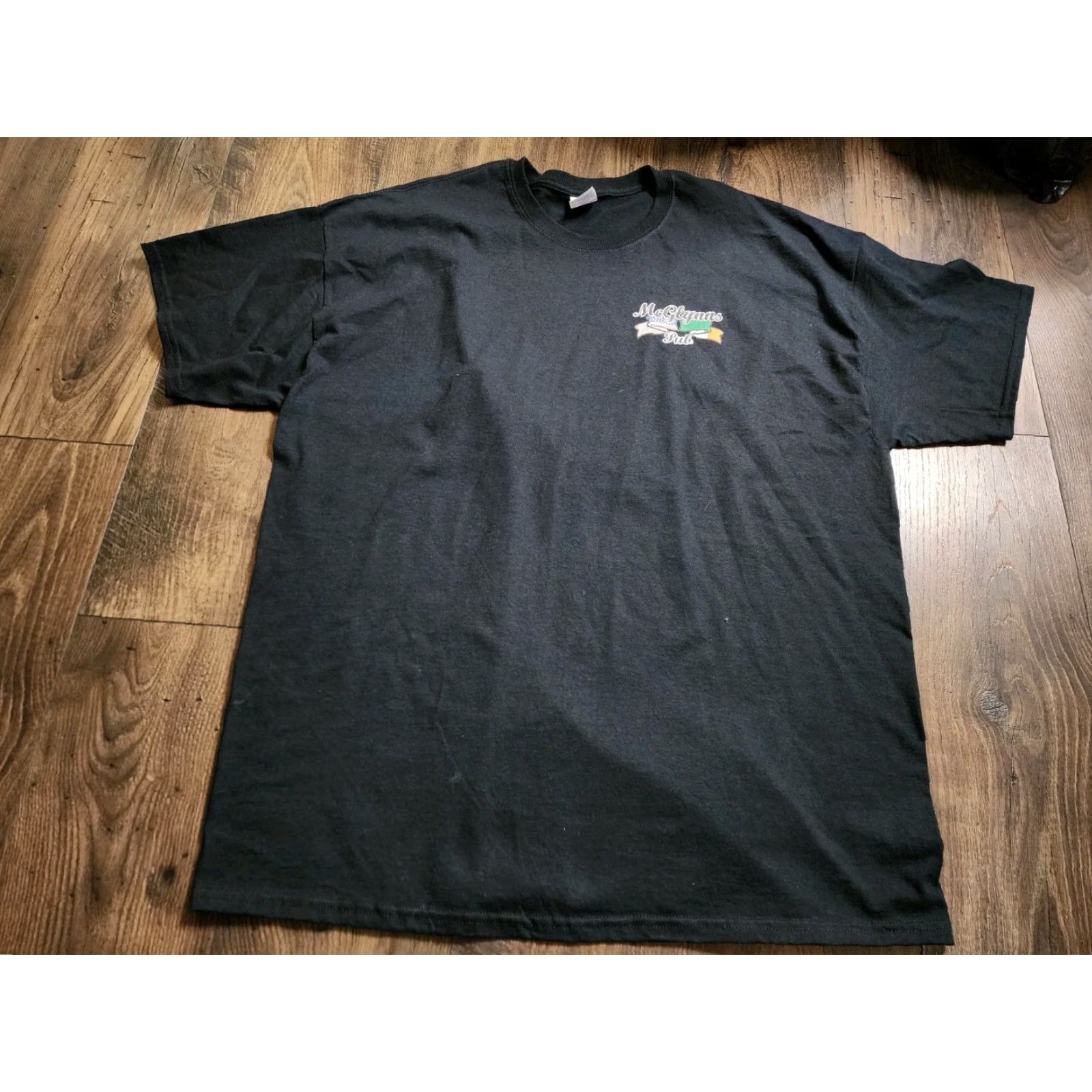 Gildan McGlynn’s Irish Pub Shirt Mens 2XL Black Dover DE Short Sleeve Crew Neck T-Shirt Beer Size US XXL / EU 58 / 5 - 2 Thumbnail