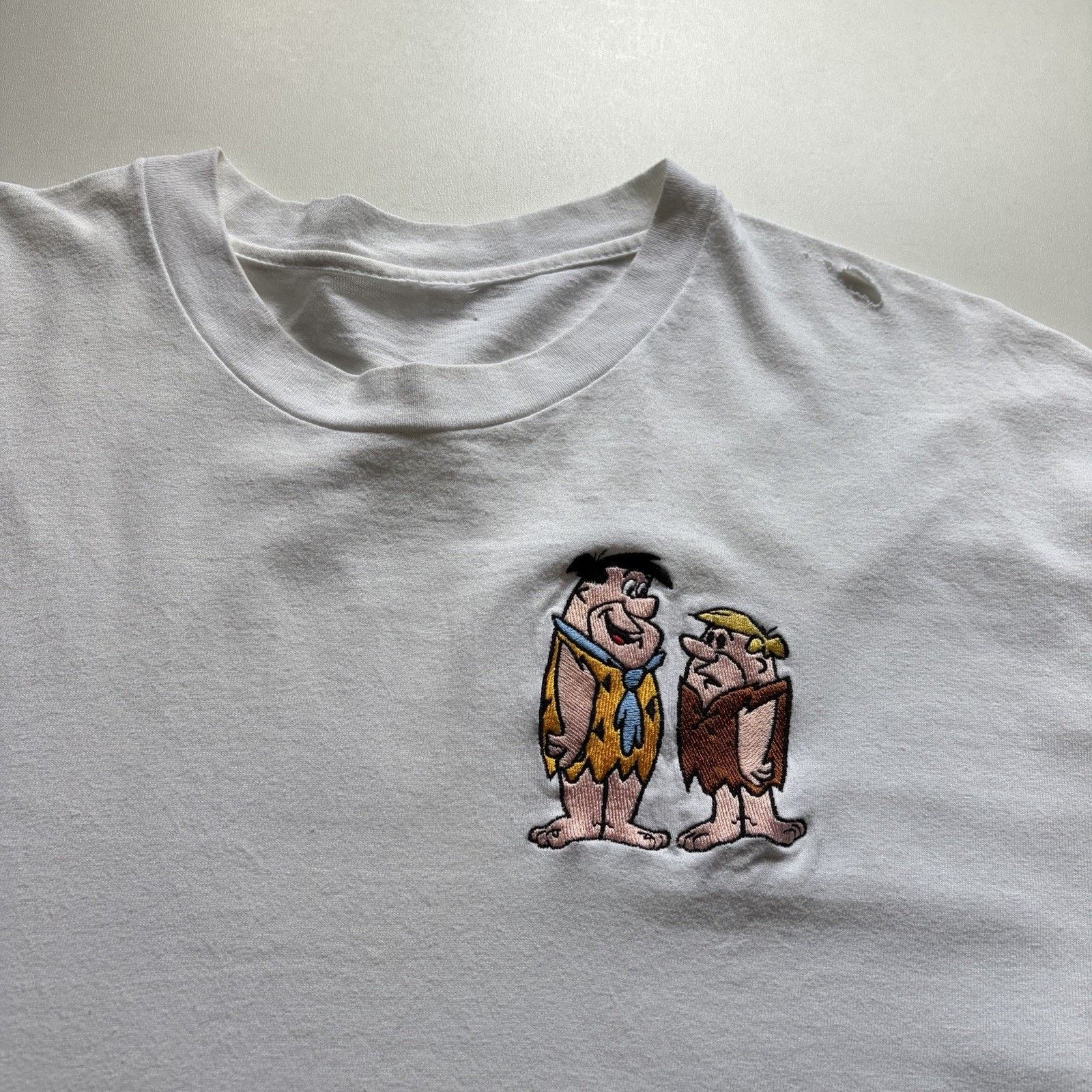 Vintage Vintage 90s The Flintstones Shirt XL White 1992 Embroidered Size US XL / EU 56 / 4 - 2 Thumbnail