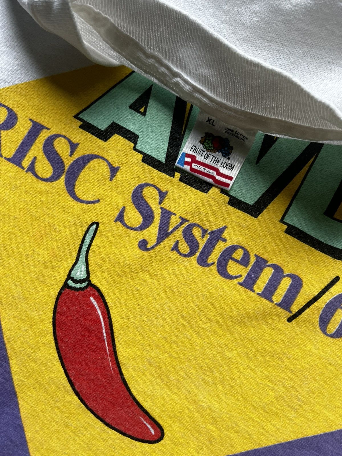Vintage ‘90s IBM RiSC System/6000 Red Hot Tech Tee Shirt Apple Art Size US XL / EU 56 / 4 - 4 Thumbnail