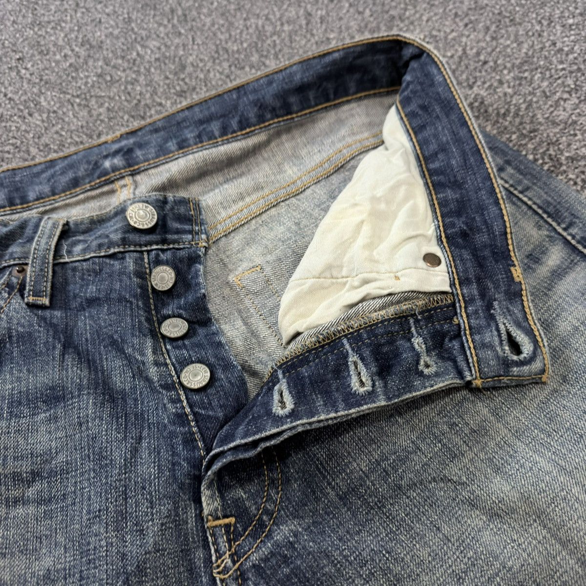Engineered Garments × Levi's Vintage 2005 Y2K Levis 501 Distressed Denim W31 Size US 31 - 14 Thumbnail