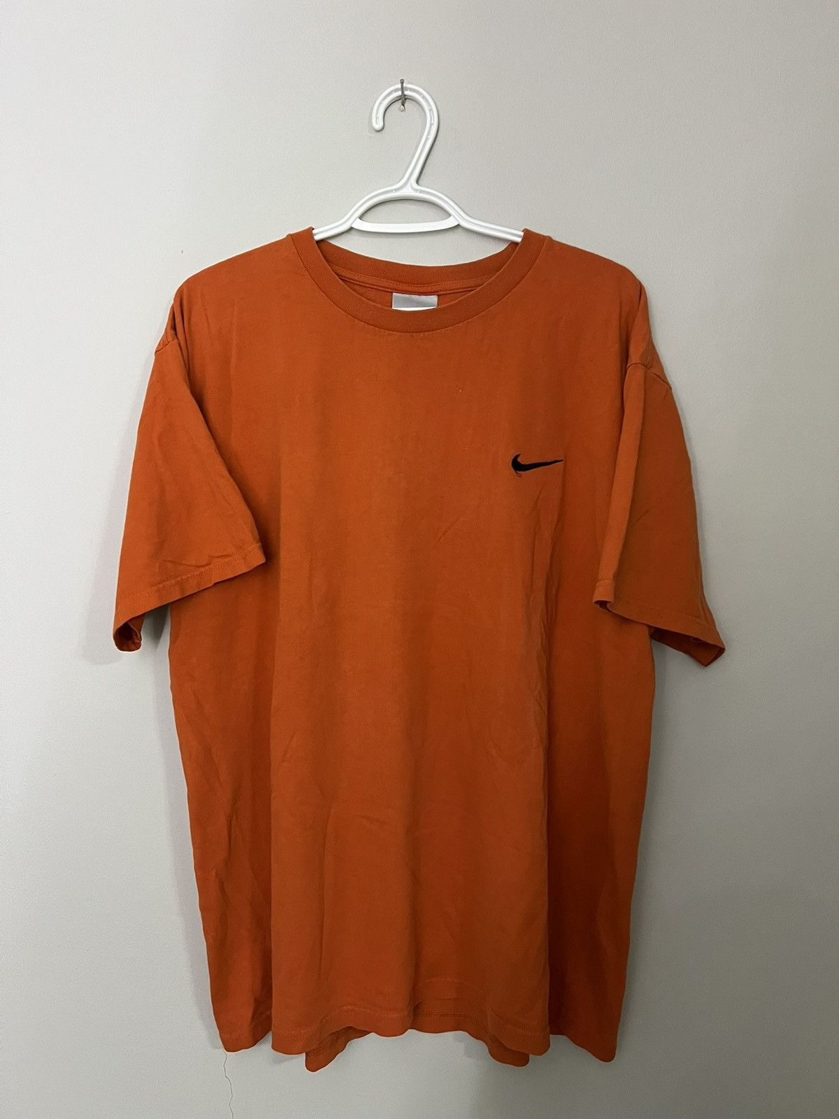 Nike Vintage Nike T-Shirt Swoosh Orange/Black Made In Canada Size US L / EU 52-54 / 3 - 1 Thumbnail