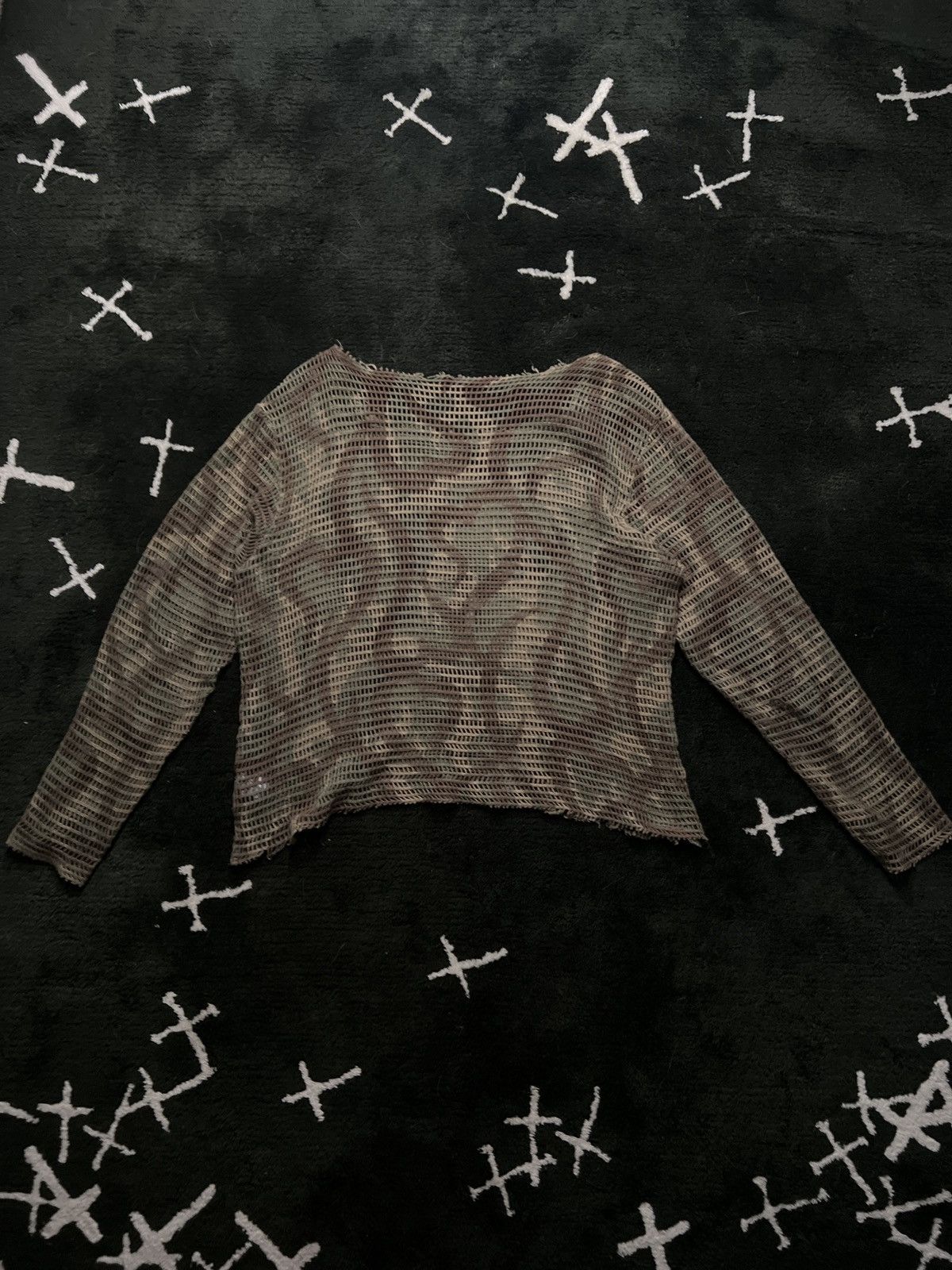FW04 - Tribal Heart Print Camo Mesh Longsleeve
