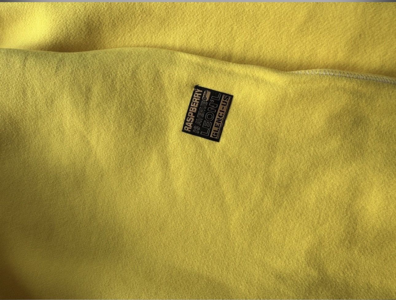 The GV Gallery MEDIUM SMALL GV GALLERY RASPBERRY HILLS LEMON DROP SWEATS Size US 32 / EU 48 - 4 Thumbnail