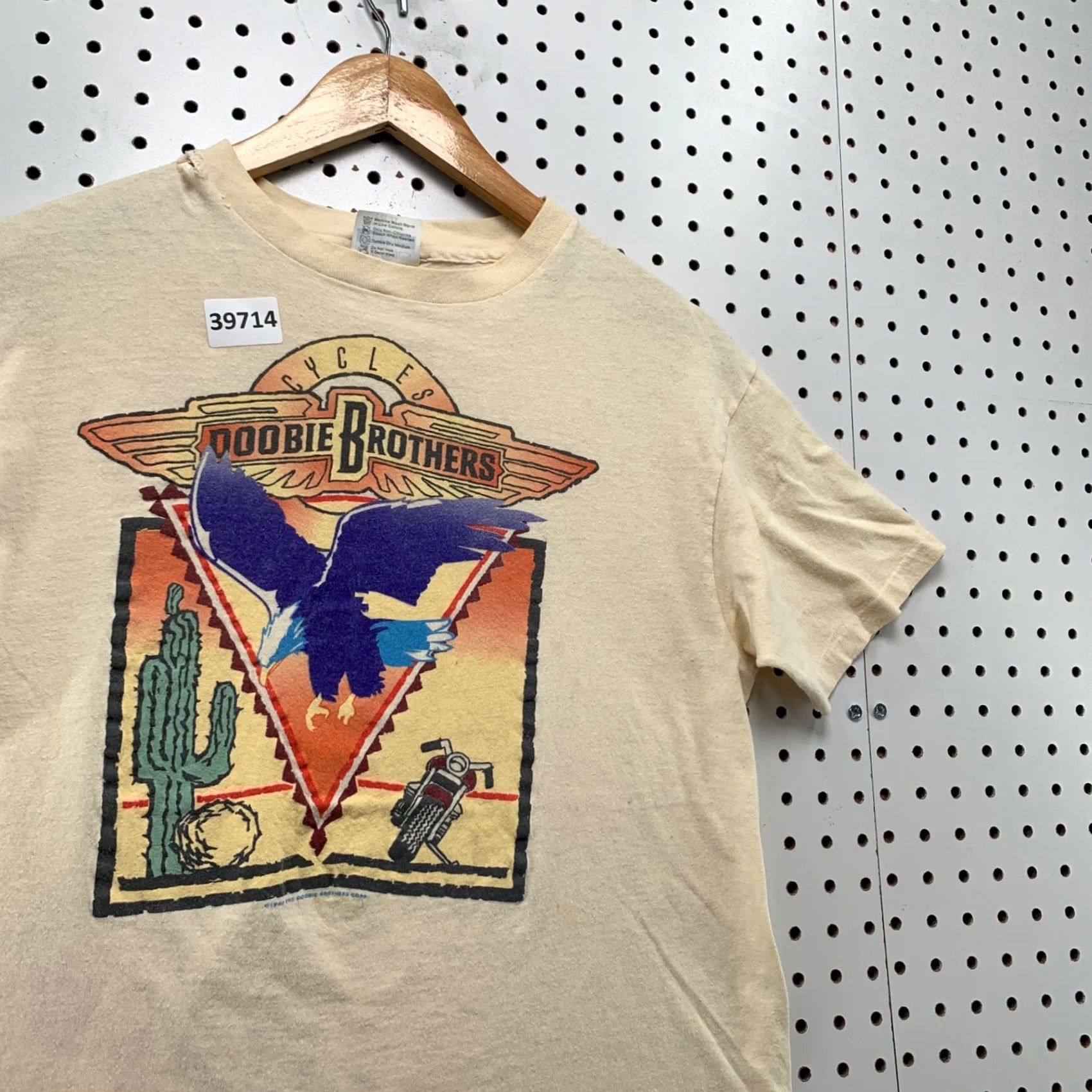 Vintage Vintage 80s Doobie Brothers Band Tee Shirt Mens L Fits Small Beige Eagle 18.5x22.5 Size US S / EU 44-46 / 1 - 5 Thumbnail
