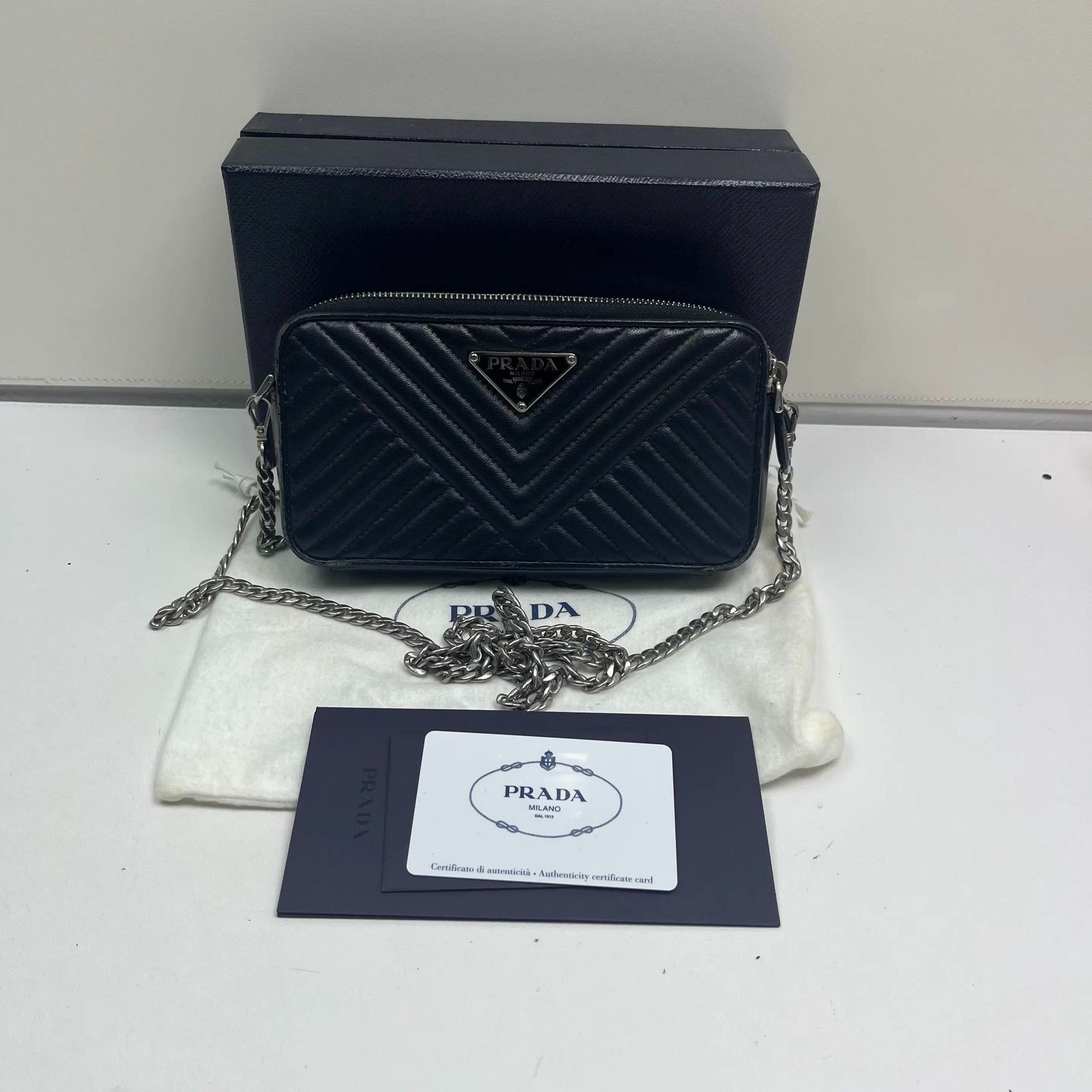Prada Pre-loved Bag Very good condition Size ONE SIZE - 1 Thumbnail