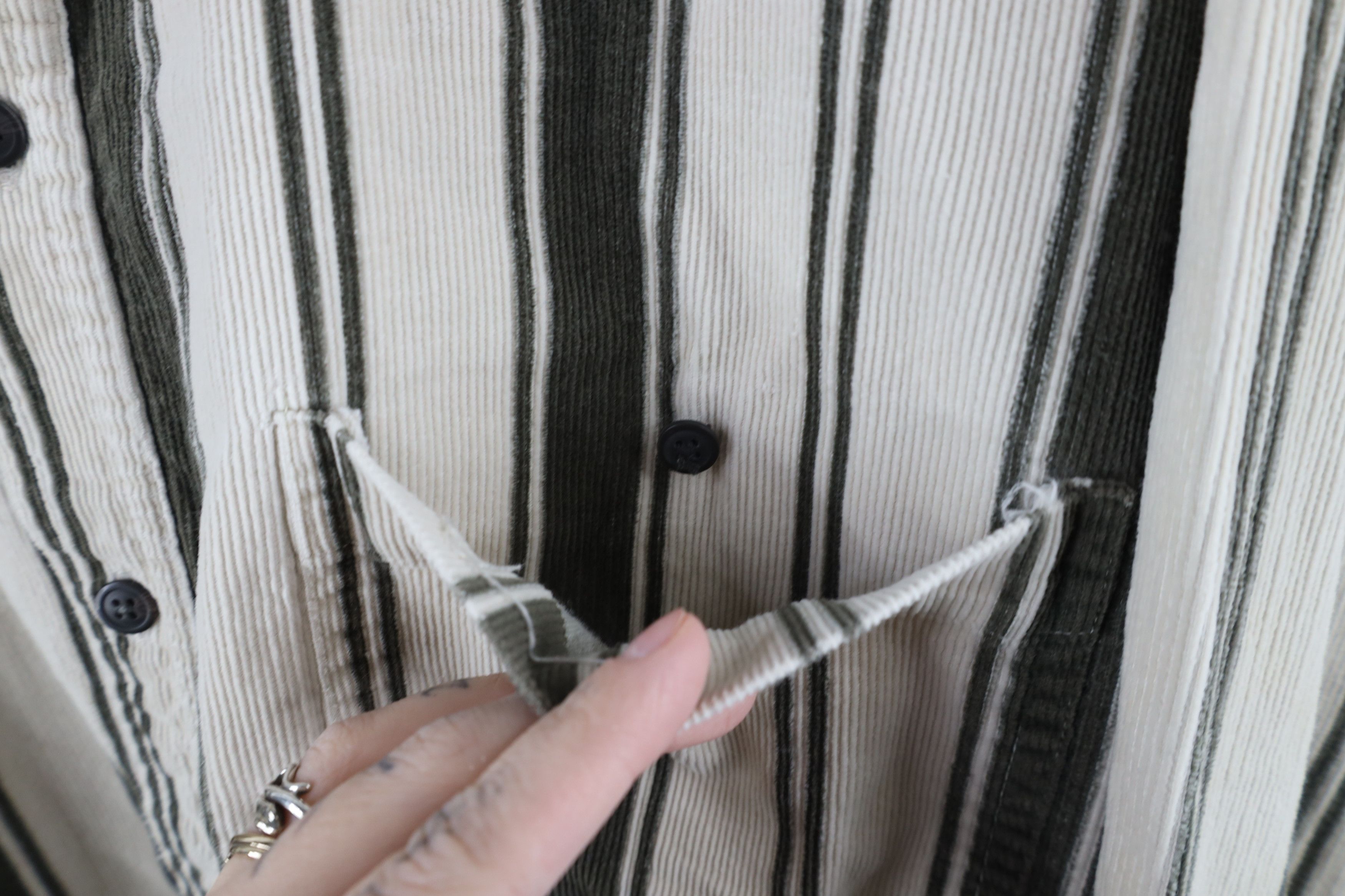 Vintage Vintage 90s Streetwear Striped Corduroy Button Down Shirt Size US L / EU 52-54 / 3 - 5 Thumbnail