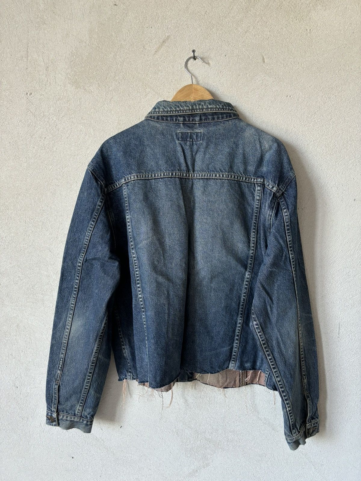 Helmut Lang HELMUT LANG STYLE CROPPED FADED DIRTY WASH DENIM JACKET Size US XL / EU 56 / 4 - 2 Thumbnail