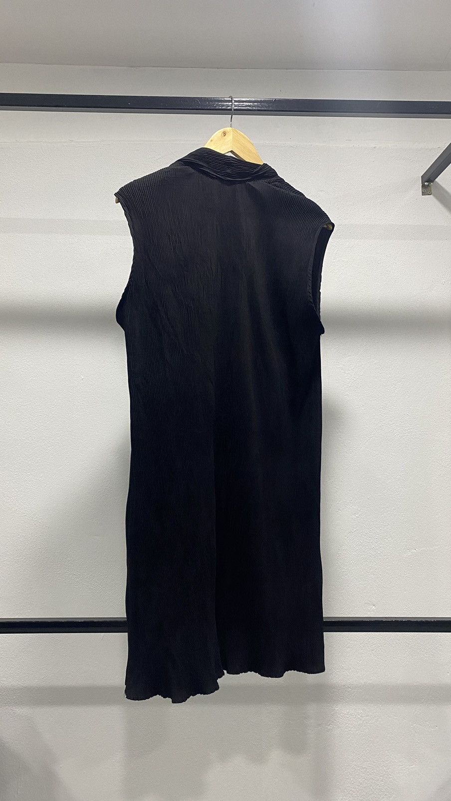 Issey Miyake × Japanese Brand × Ne-Net ❌DELETE TODAY❌Issey Miyake Inspired Pleats Please Sleeveless Size US M / EU 48-50 / 2 - 9 Thumbnail
