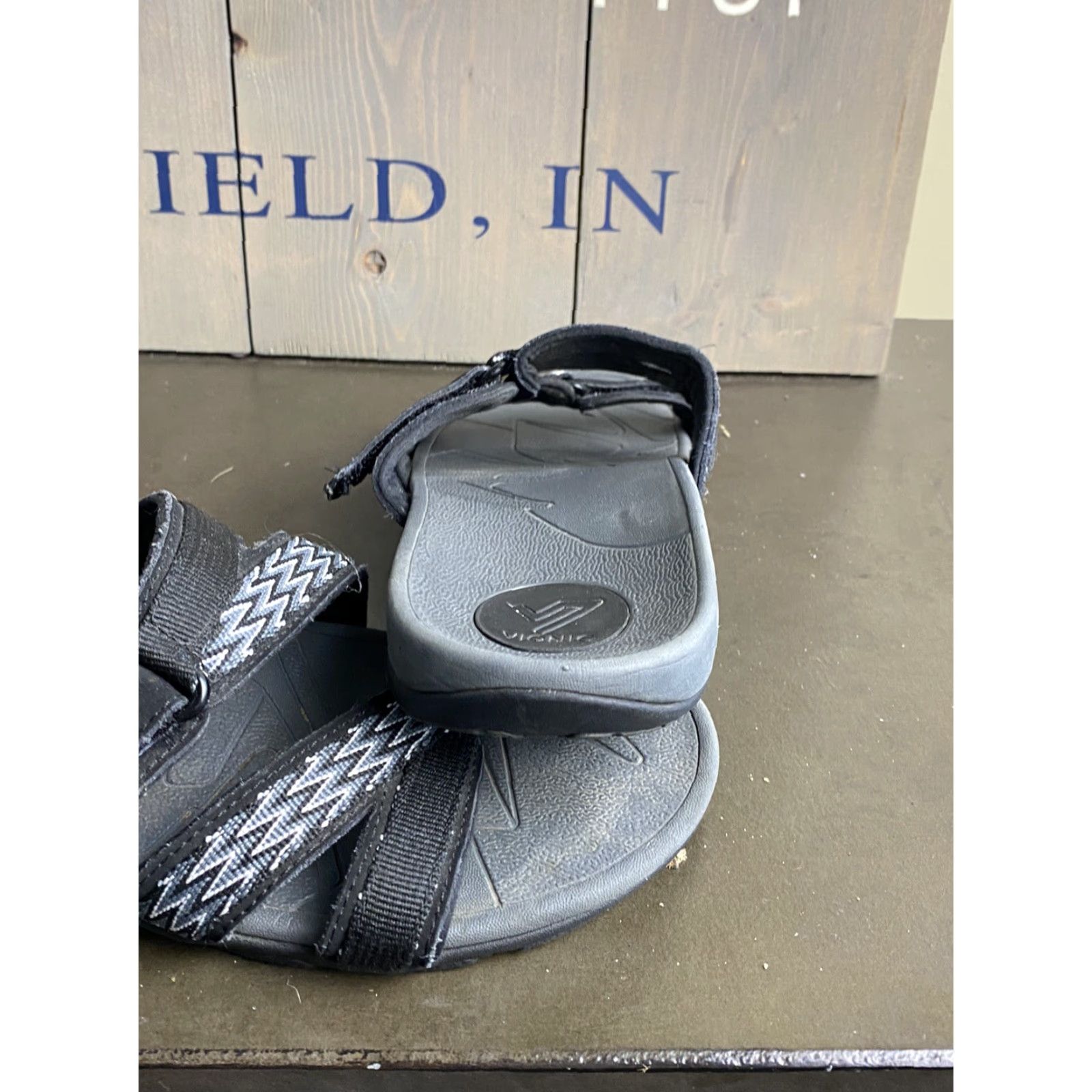 Vionic Vionic Womens Black Strappy Flip Flops Sandals Size 7 Size US 7 / IT 37 - 5 Thumbnail