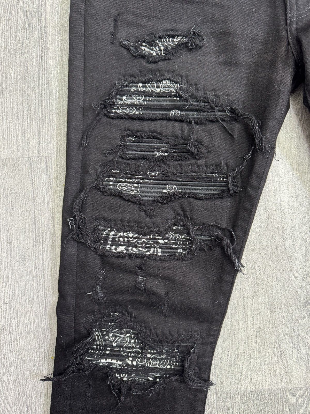 Amiri Amiri Black Bandana Thrasher Jeans Size US 31 - 4 Thumbnail