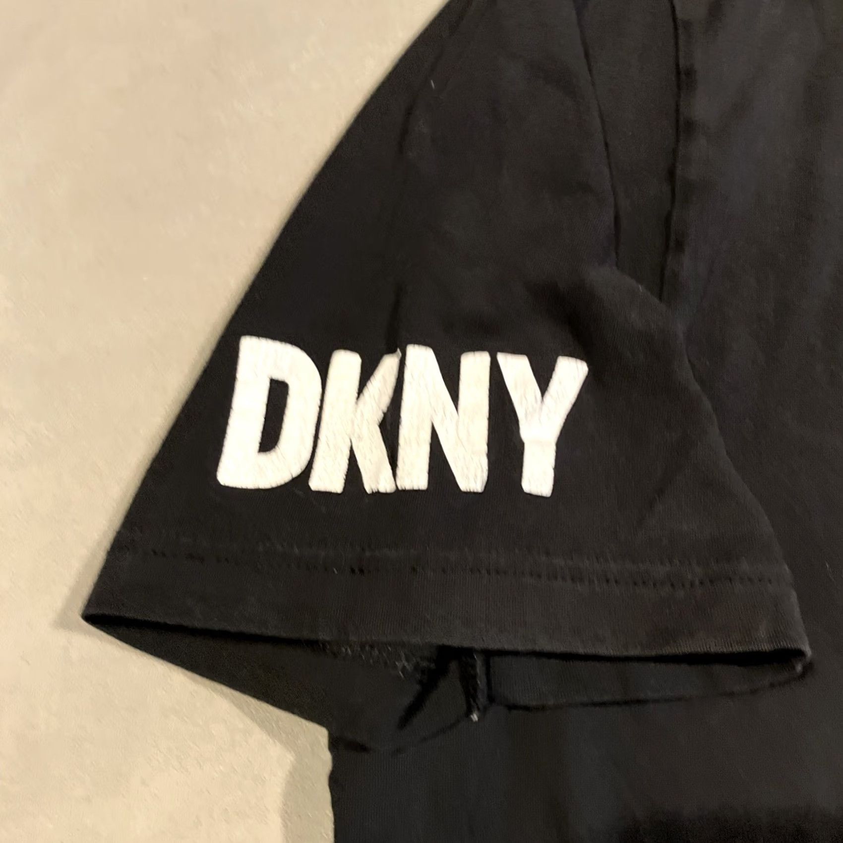 DKNY VINTAGE DKNY T-Shirt Men 3XL Black City Harvest NAS Forest Hills Stadium Concert 90s 3XL Mens Size US XXL / EU 58 / 5 - 2 Thumbnail