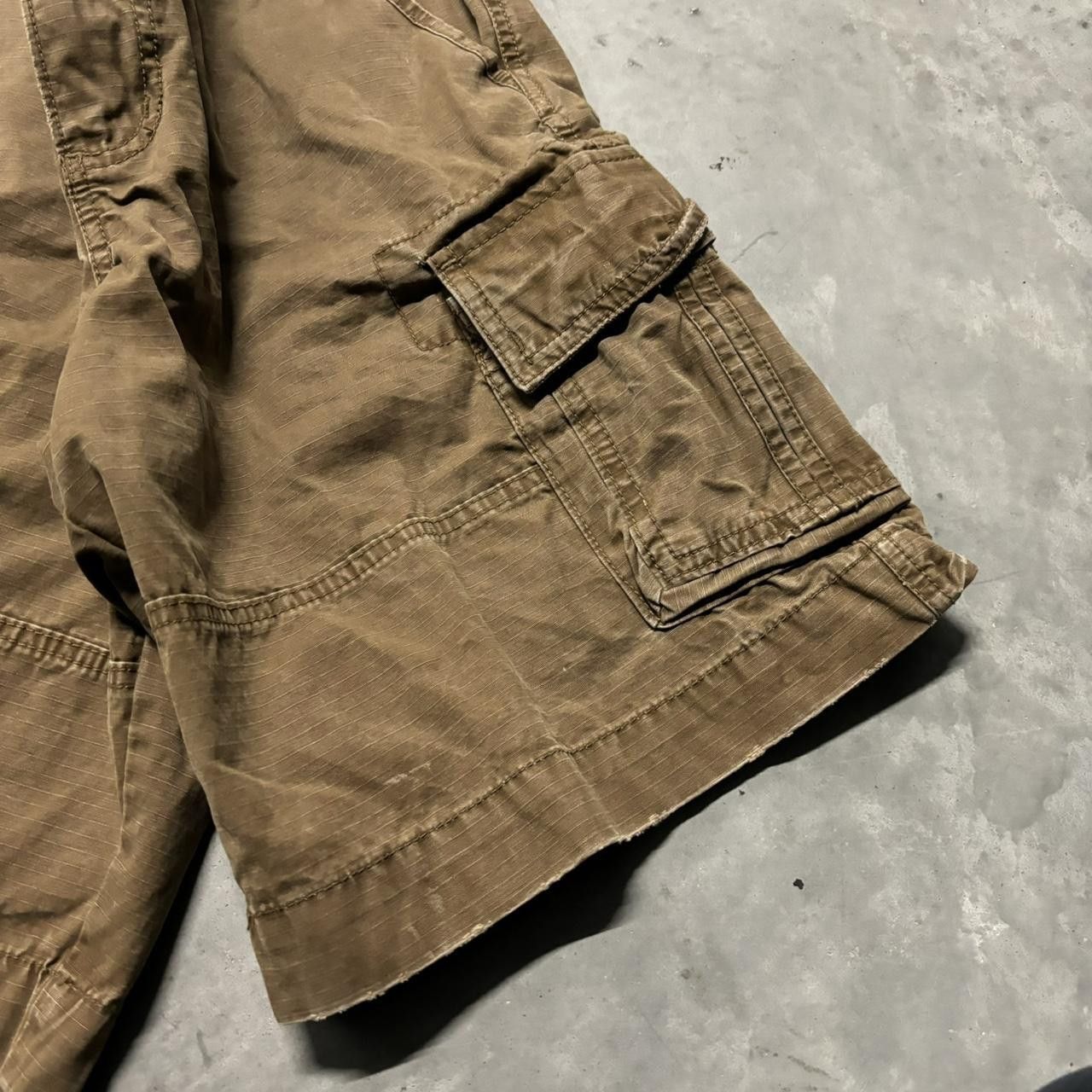 Japanese Brand × Vintage Crazy Vintage Y2K/2000s Baggy Brown Skater Style Cargo Shorts! Size US 34 / EU 50 - 4 Thumbnail
