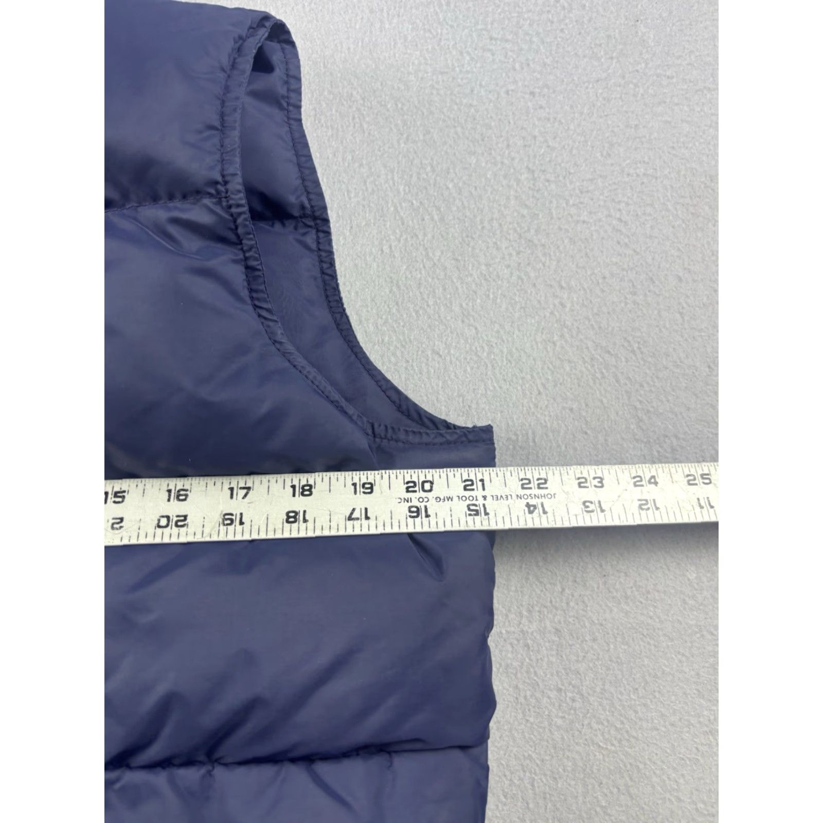 Vintage VINTAGE Woolrich Vest Men’s S Blue Down 90s Hiking Nylon Button Snap Short Puffer Jacket Base Title Size US S / EU 44-46 / 1 - 6 Thumbnail