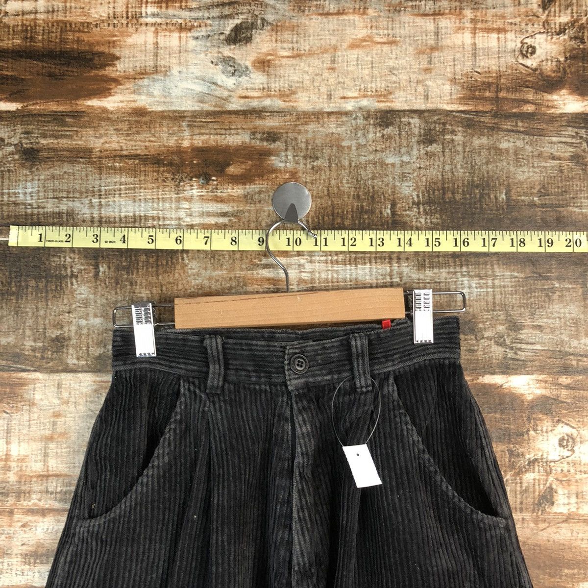 Japanese Brand Japanese Brand Coduroy Black Short Pants #A1405 Size 24" / US 00 / IT 34 - 4 Thumbnail