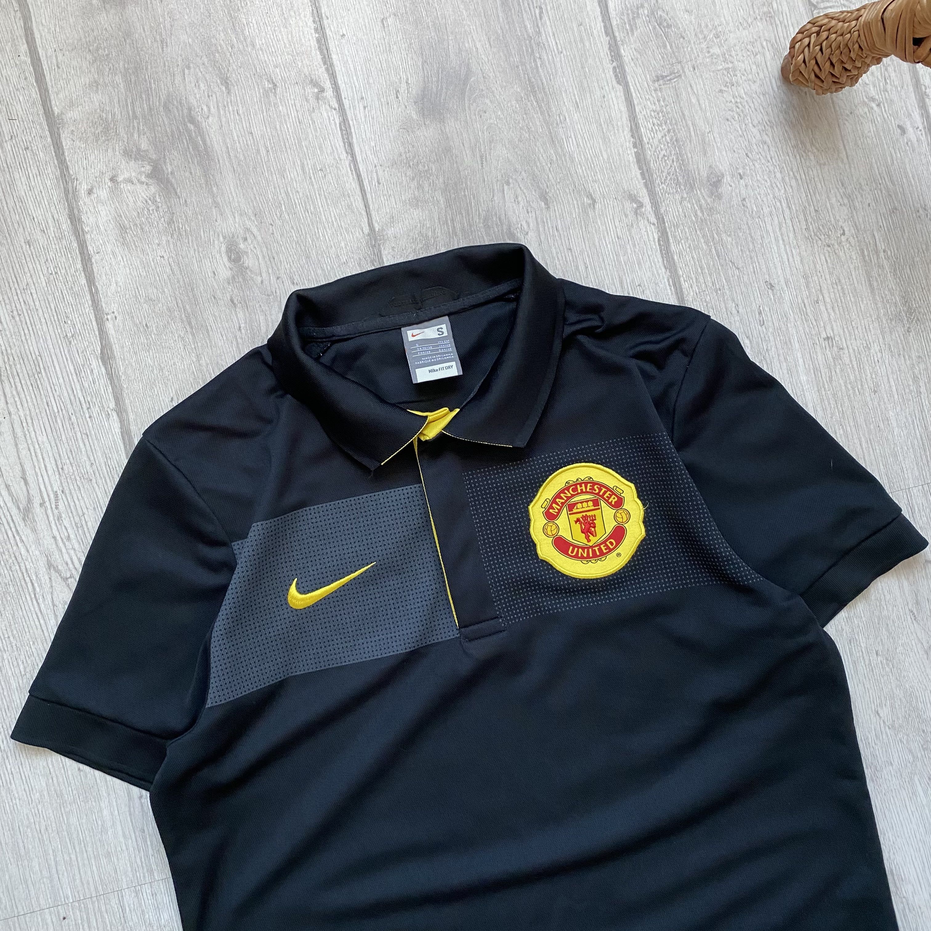 Nike ⚽️ Vintage Nike Manchester United Football Jersey Polo Shirt Size US S / EU 44-46 / 1 - 2 Thumbnail