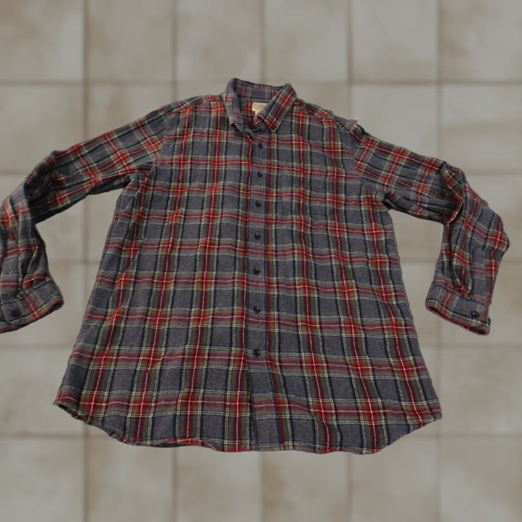 Vintage LL Bean Shirt Mens Large Tall Gray Red Plaid Flannel Button Down Traditional Fit Size US L / EU 52-54 / 3 - 1 Thumbnail