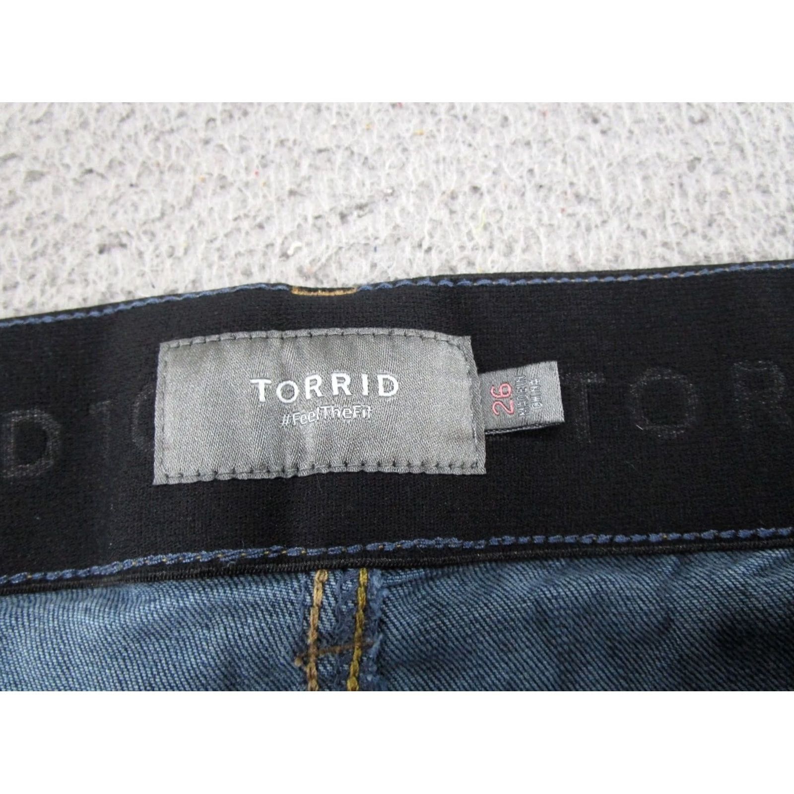 Torrid Torrid Denim Shorts Jorts 26 Plus Size Elastic Waist High Rise 5-Pocket Blue Modern Mom Style Womens Clothing Size 26" / US 2 / IT 38 - 2 Thumbnail