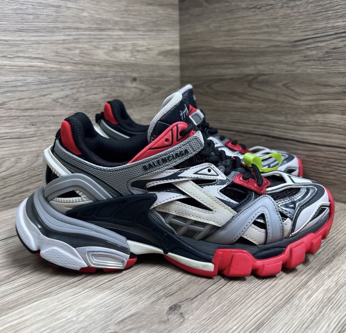Balenciaga Balenciaga Track 2.0 Red-Grey Dad Sneakers J41 Size US 5 / IT 35 - 3 Thumbnail