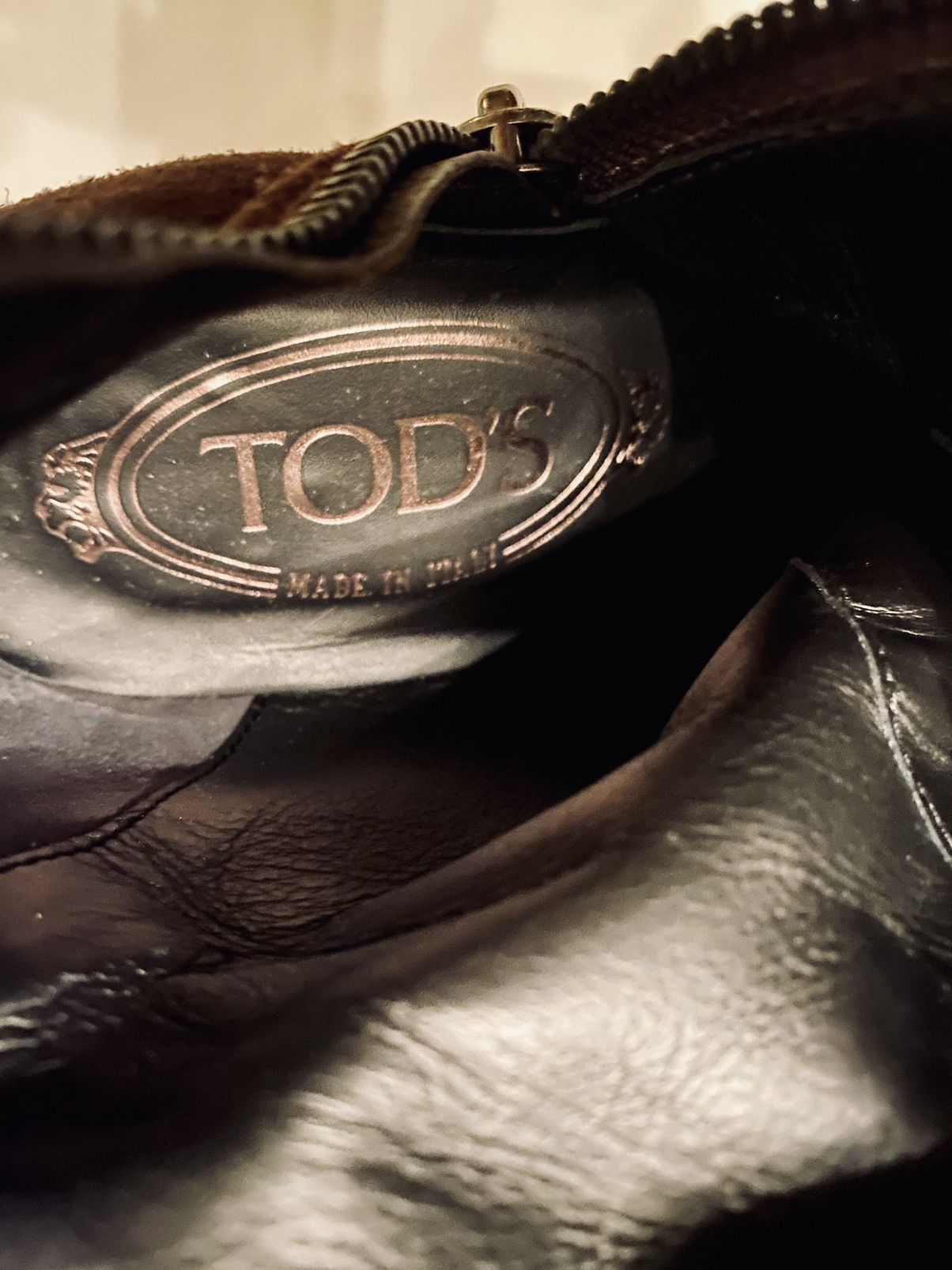 Tod's Tod’s 🇮🇹 brown suede medallion buckled ankle boots 6 UK VGC Size US 8.5 / IT 38.5 - 2 Thumbnail