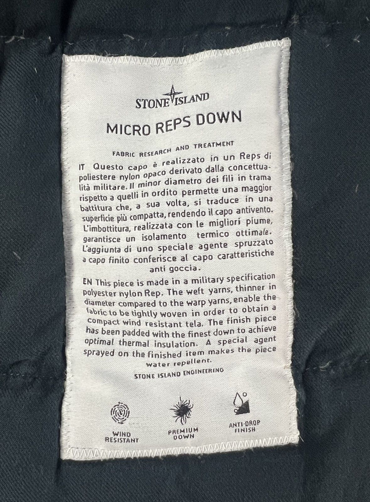 Stone Island Stone Island | Micro Reps Down TC | Dark Navy | Size S Size US S / EU 44-46 / 1 - 16 Thumbnail