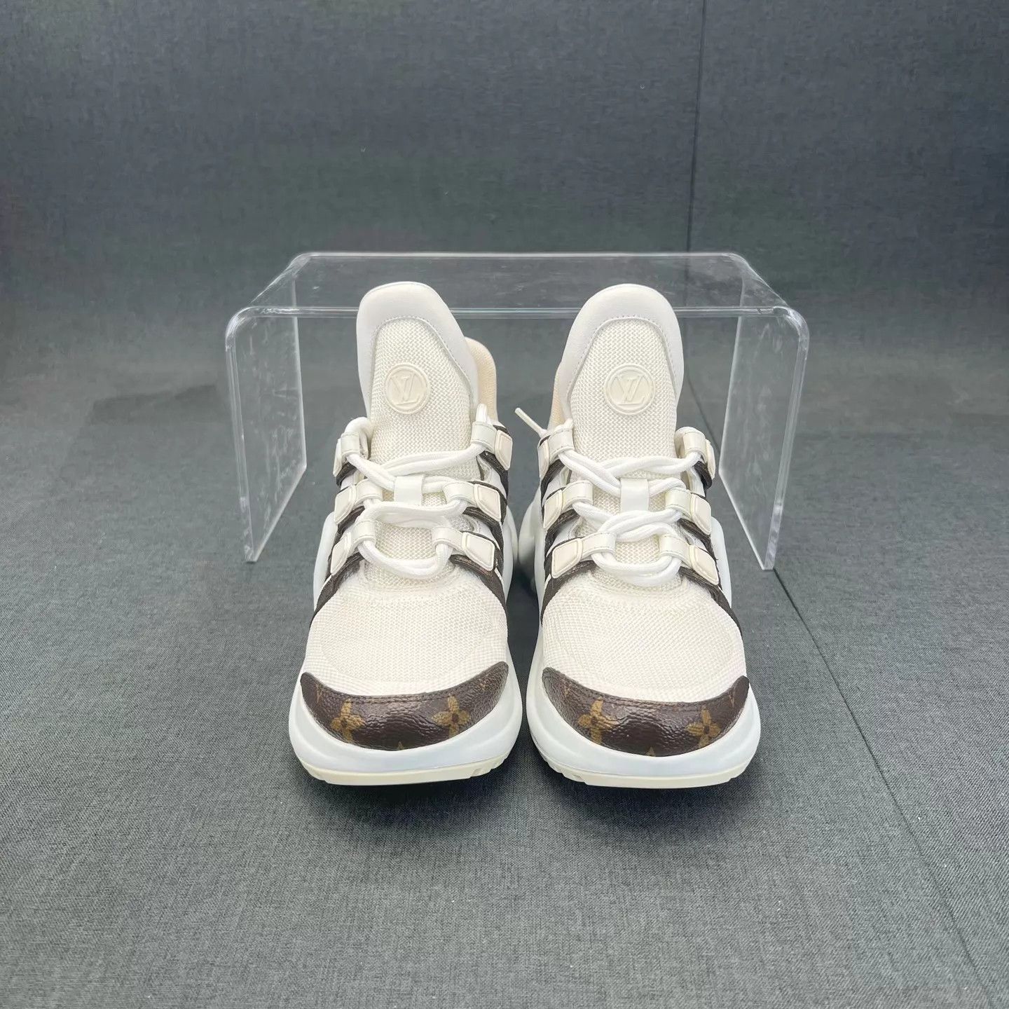 Louis Vuitton LV Archlight white monogram 35 mint original box Size US 4.5 / IT 34.5 - 3 Thumbnail