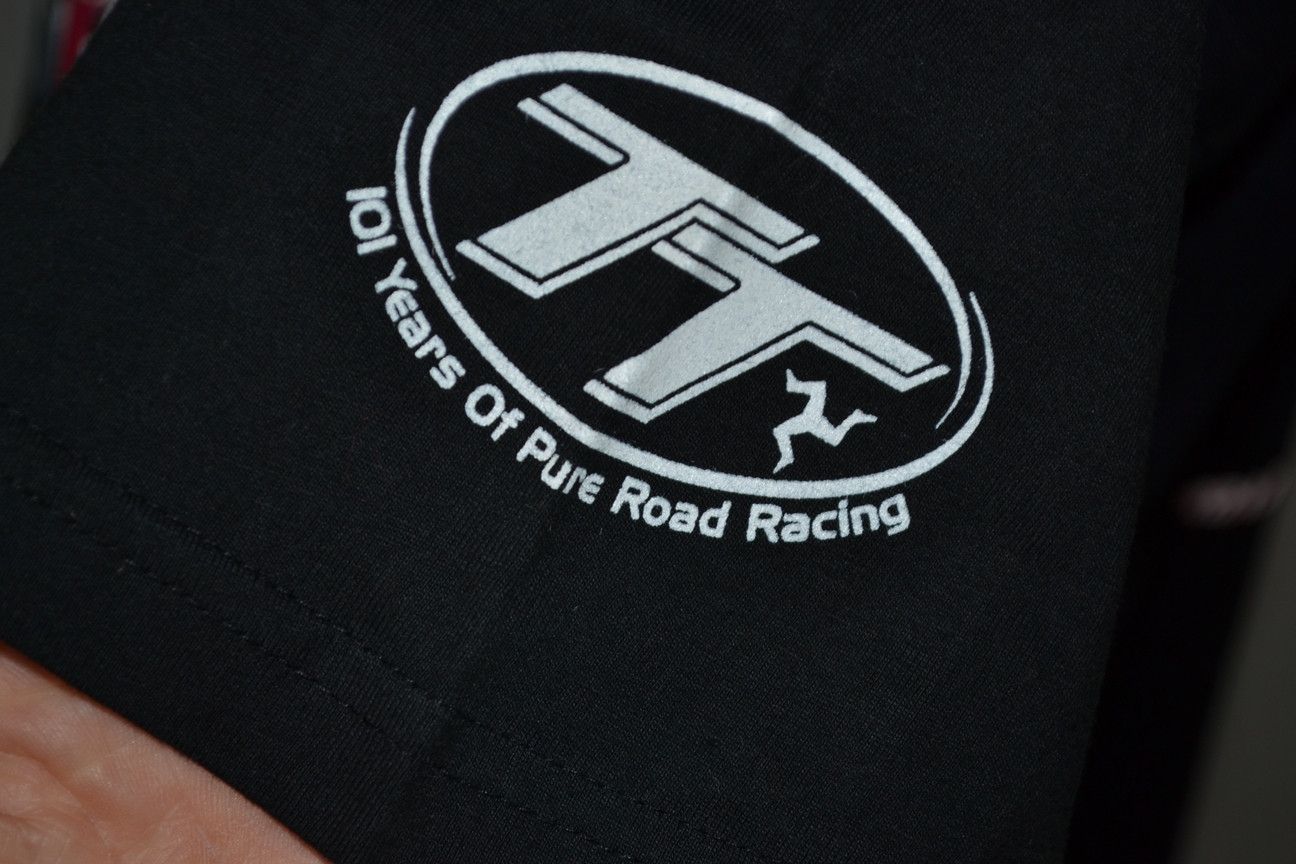Vintage Vintage 2008 Isle Of Man TT Road Races Racing Tee XL Size US XL / EU 56 / 4 - 6 Thumbnail